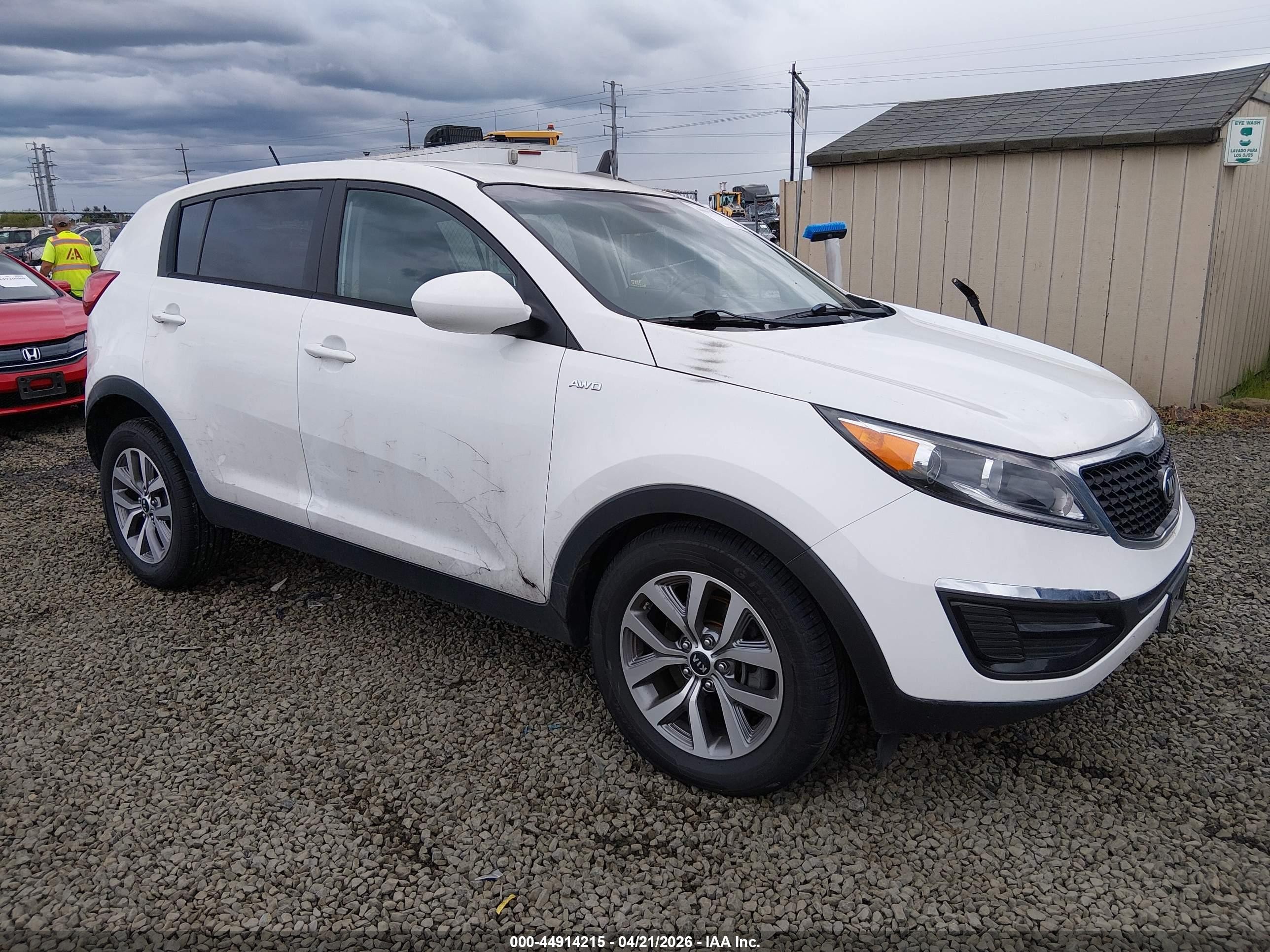2016 Kia Sportage Lx Белый vin: KNDPBCAC6G7877791