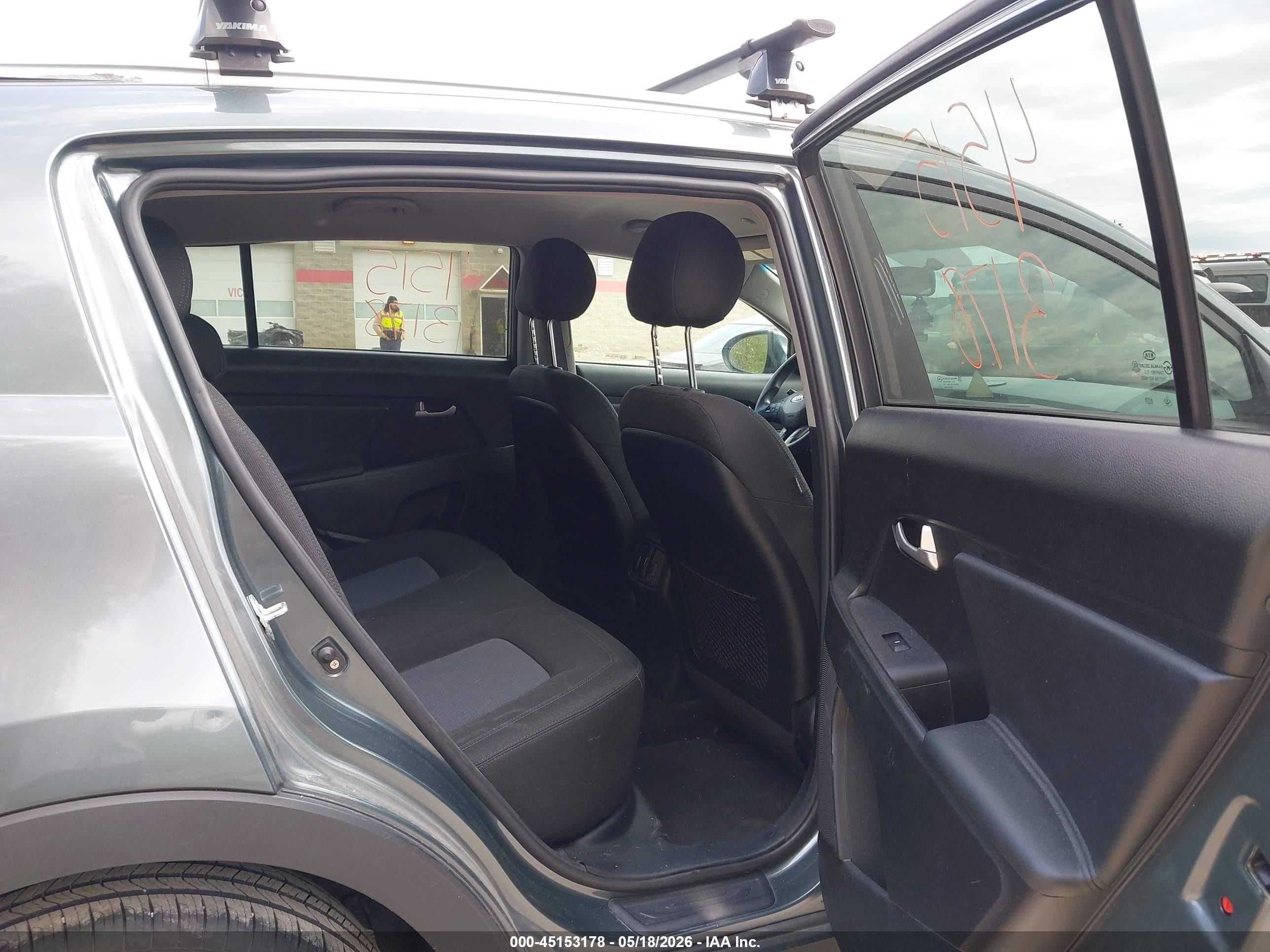 2014 Kia Sportage Lx Dark Blue vin: KNDPBCAC7E7564942
