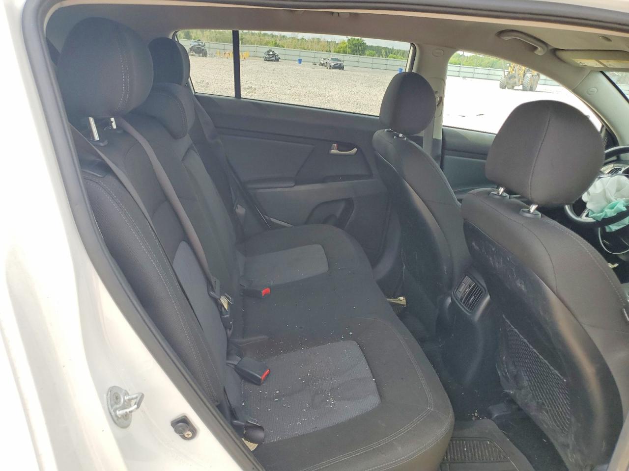 2014 Kia Sportage Lx White vin: KNDPBCAC7E7633466
