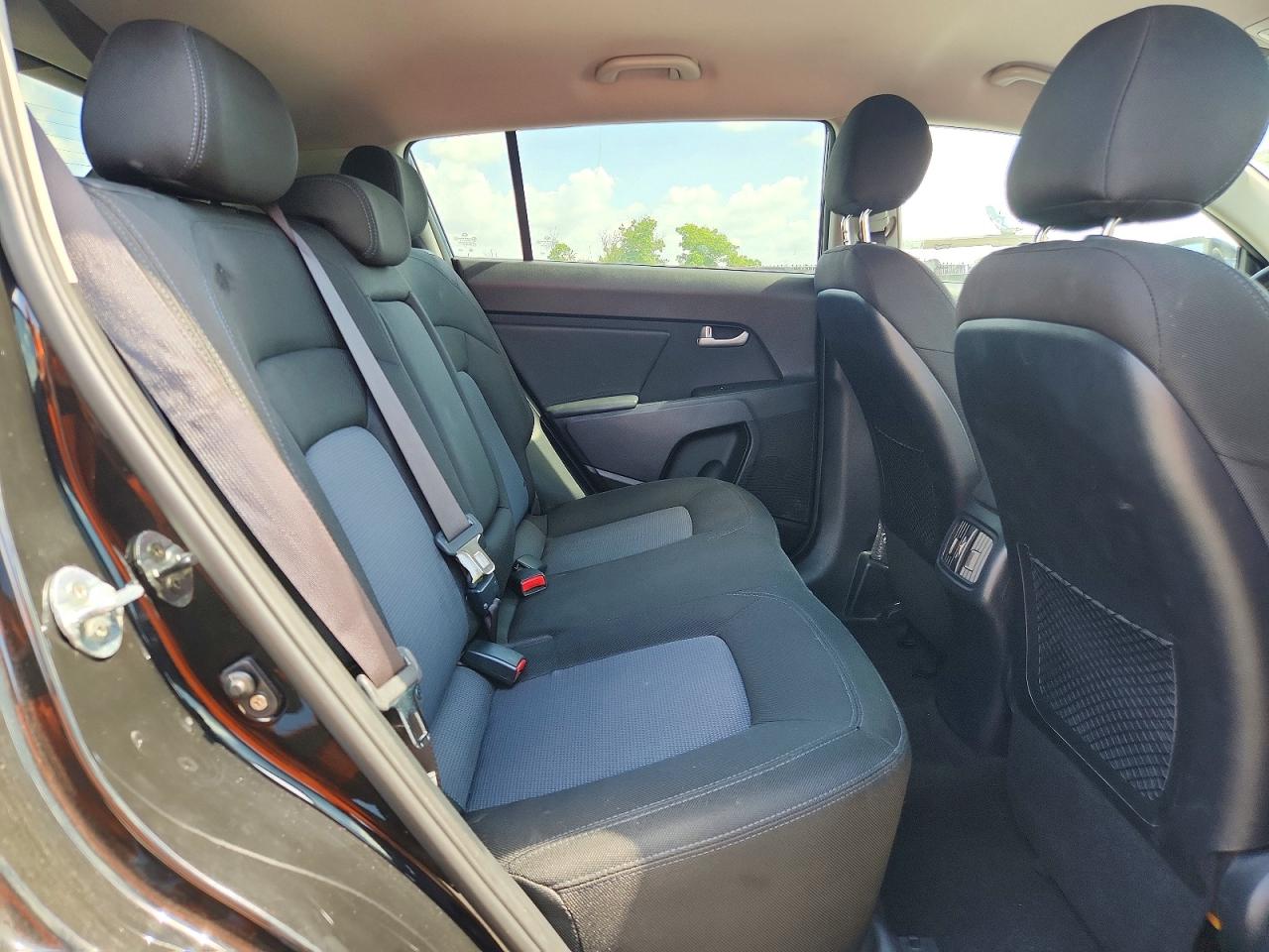2015 Kia Sportage Lx Черный vin: KNDPBCAC7F7693765