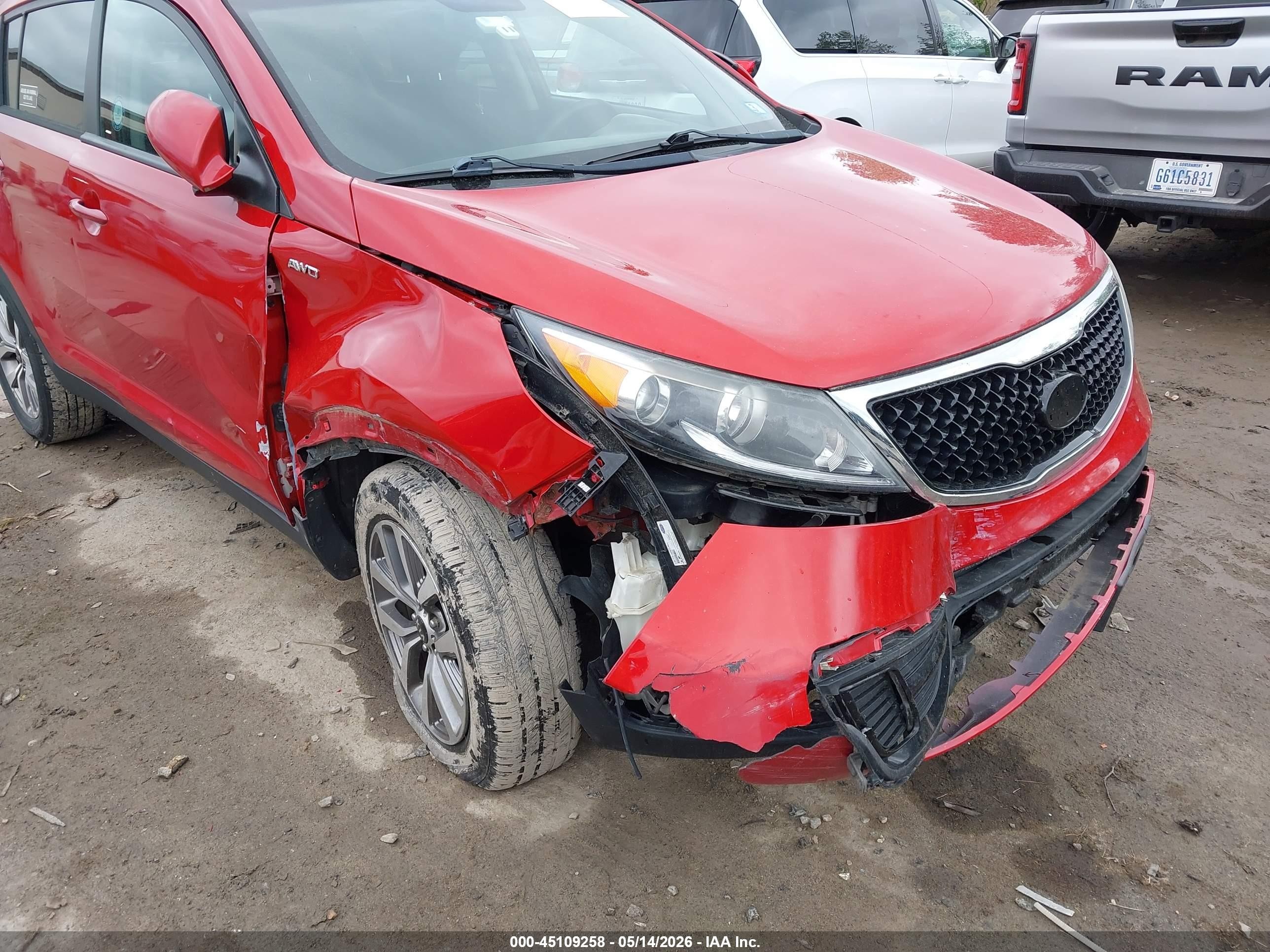 2014 Kia Sportage Lx Red vin: KNDPBCAC8E7550984