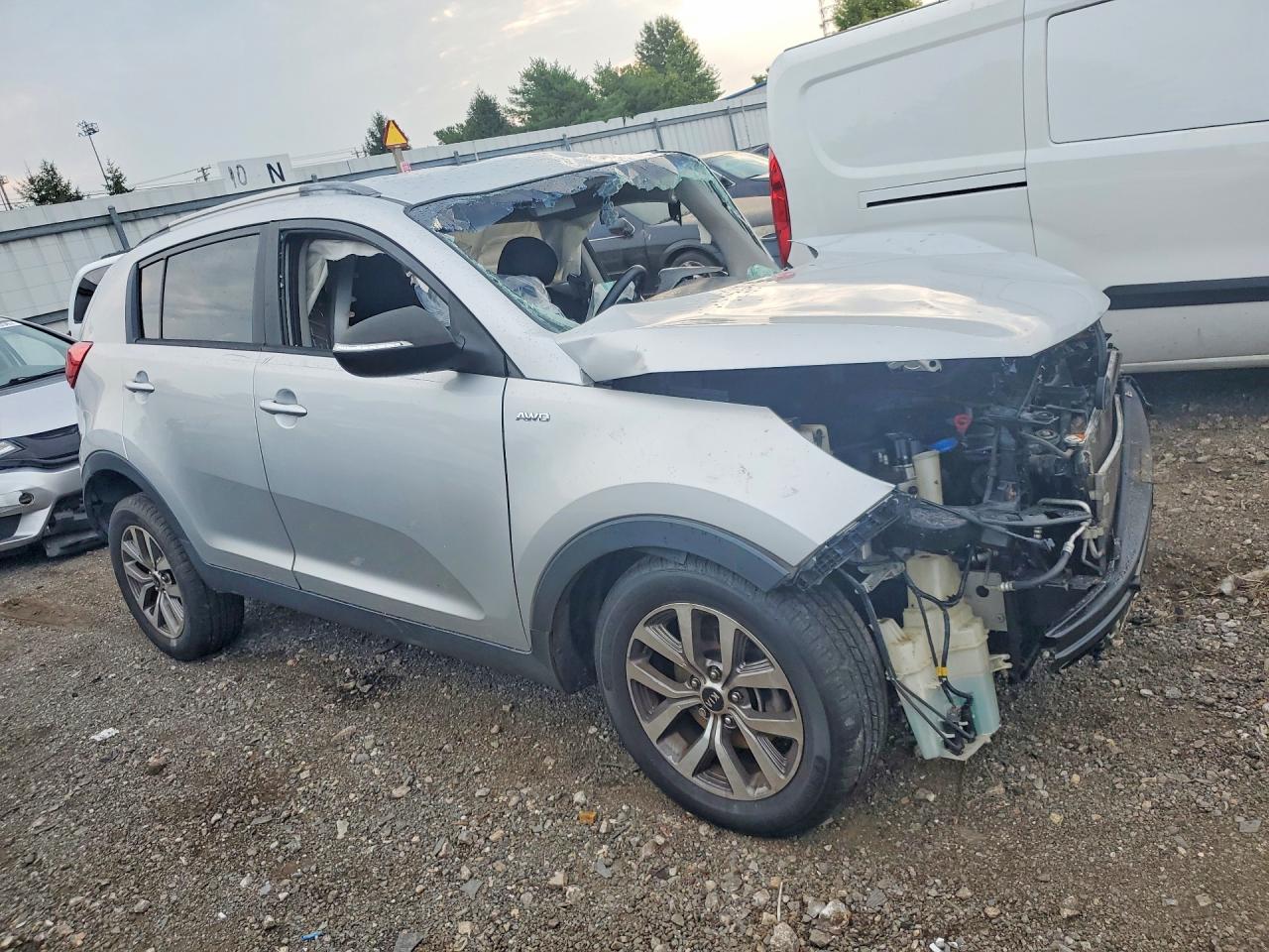 2014 Kia Sportage Lx Серебряный vin: KNDPBCAC8E7575383