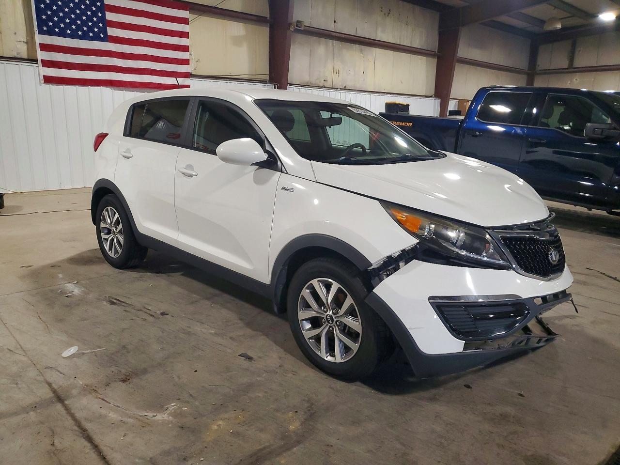 2015 Kia Sportage Lx White vin: KNDPBCAC8F7693791