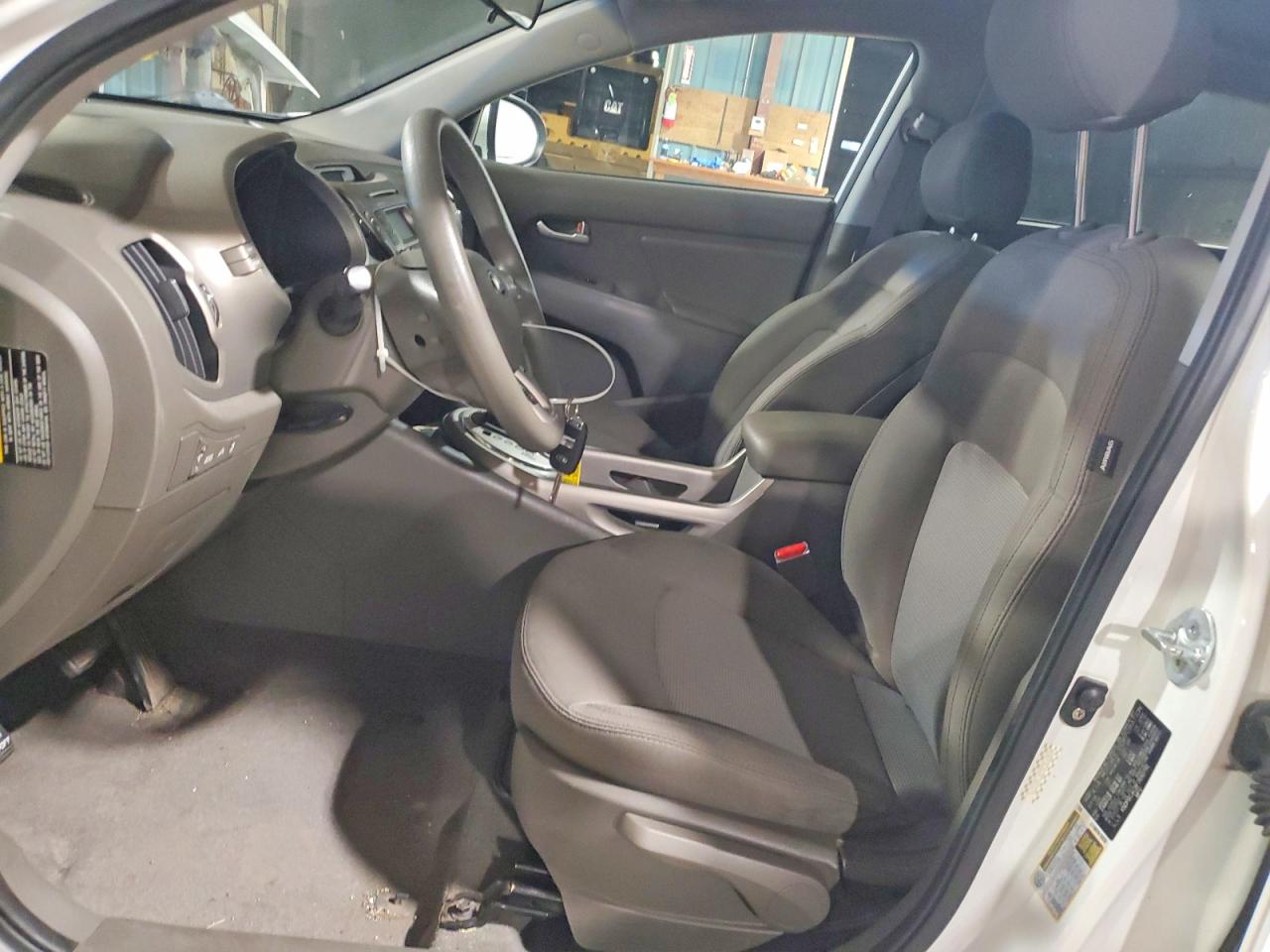 2015 Kia Sportage Lx White vin: KNDPBCAC8F7693791