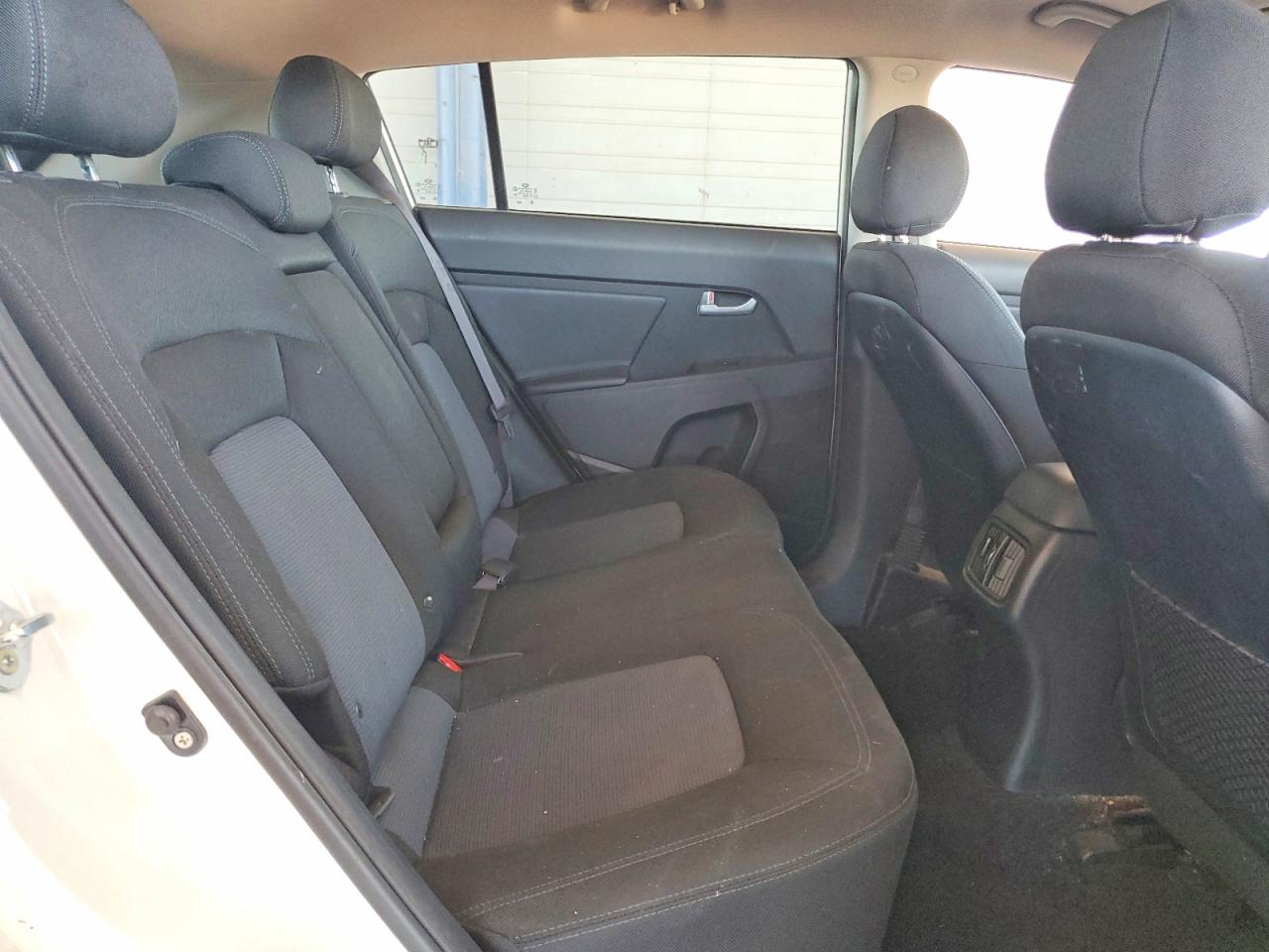 2015 Kia Sportage Lx White vin: KNDPBCAC8F7758042
