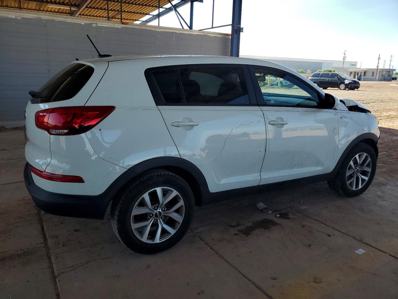 2015 Kia Sportage Lx White vin: KNDPBCAC8F7758042