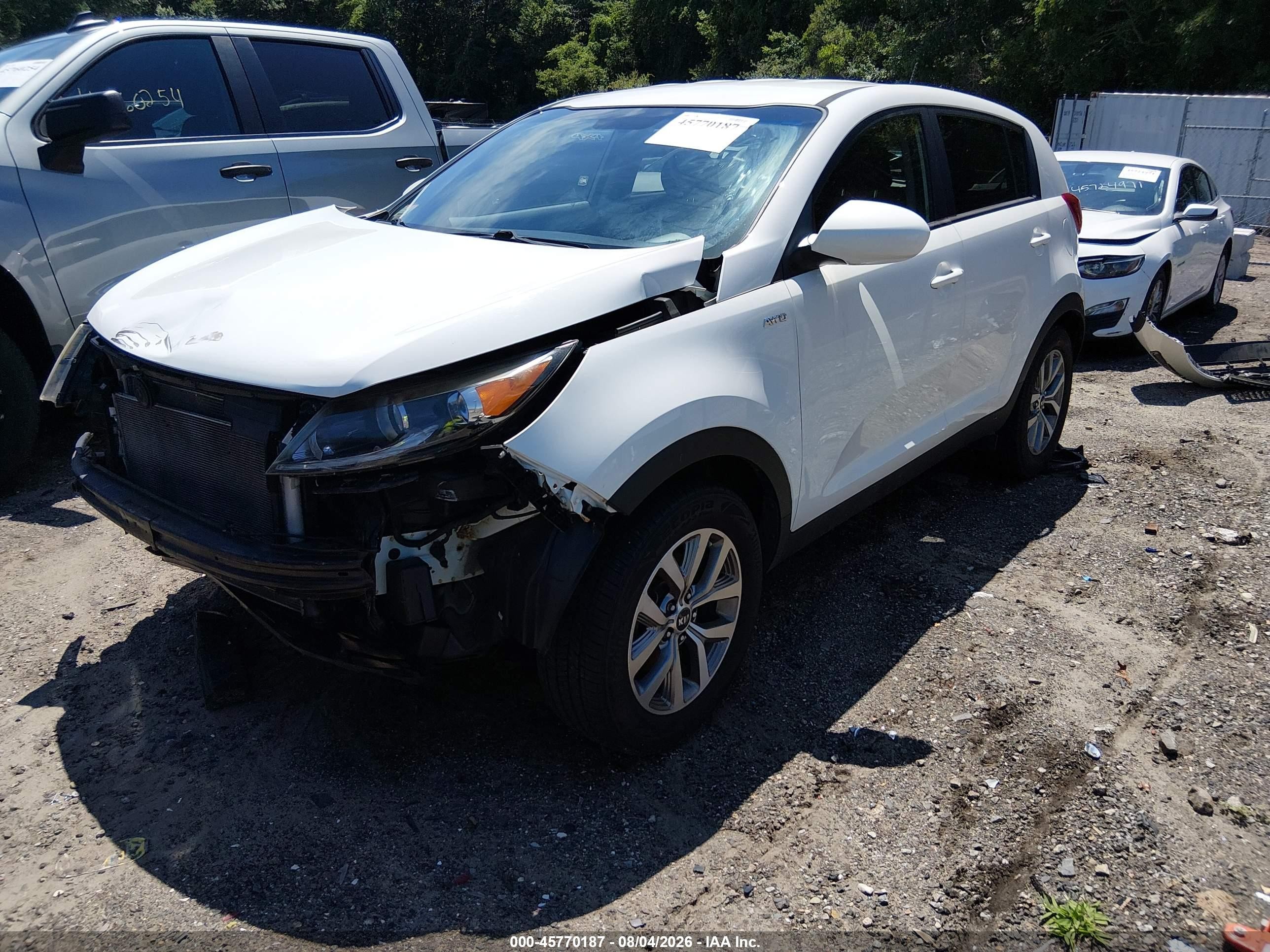 2015 Kia Sportage Lx White vin: KNDPBCAC8F7772409