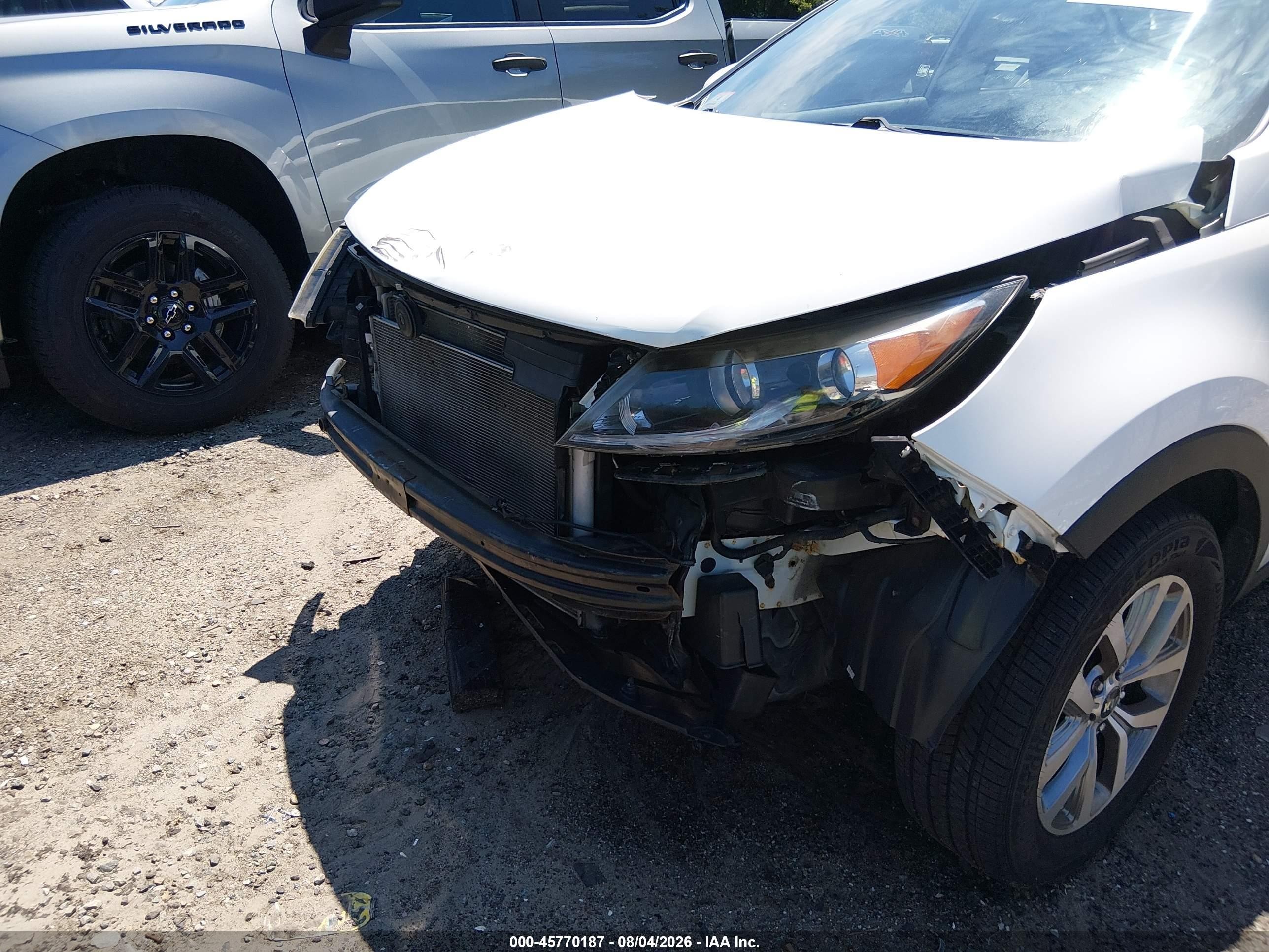 2015 Kia Sportage Lx White vin: KNDPBCAC8F7772409
