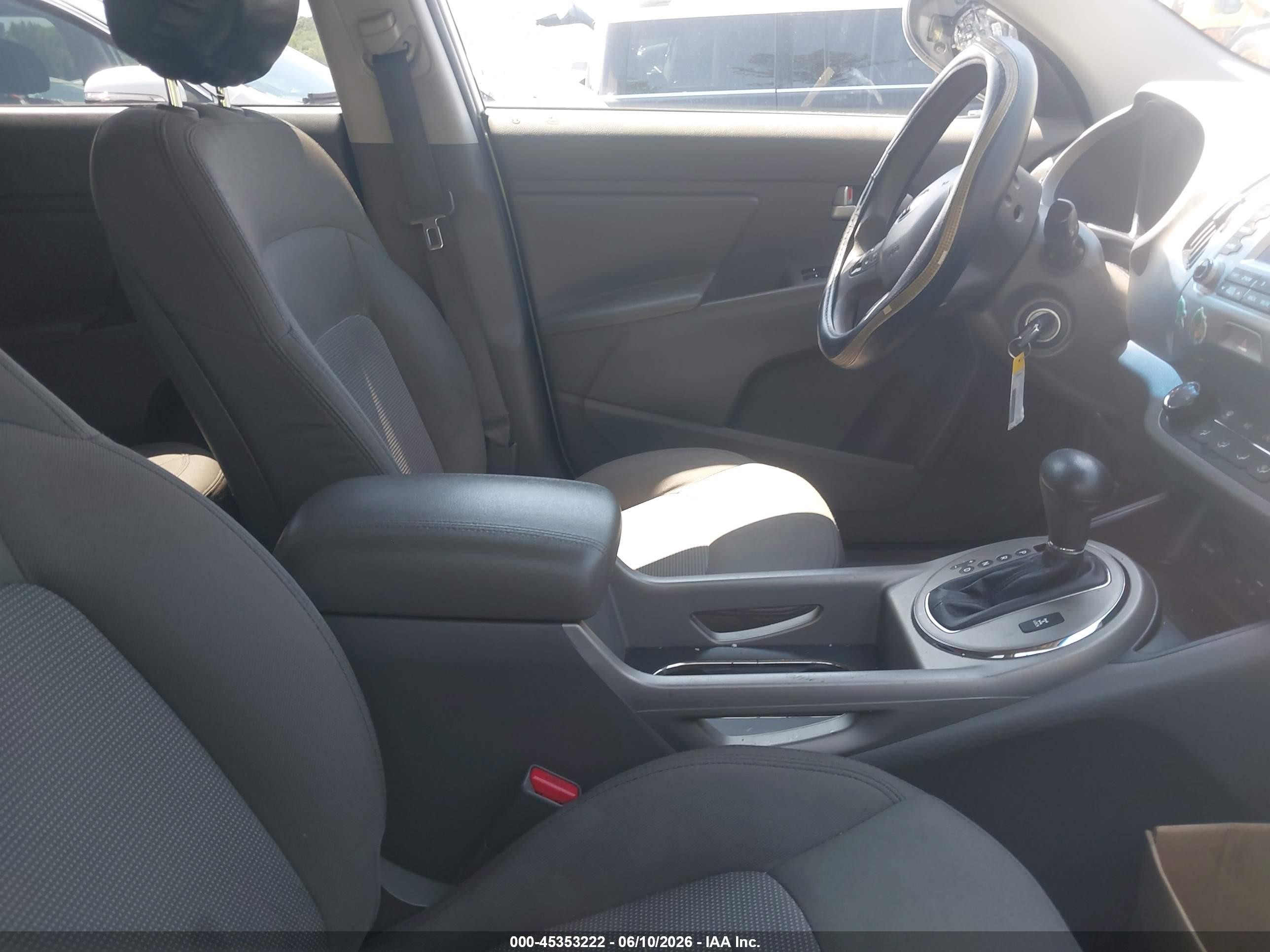 2015 Kia Sportage Lx Silver vin: KNDPBCAC9F7764576