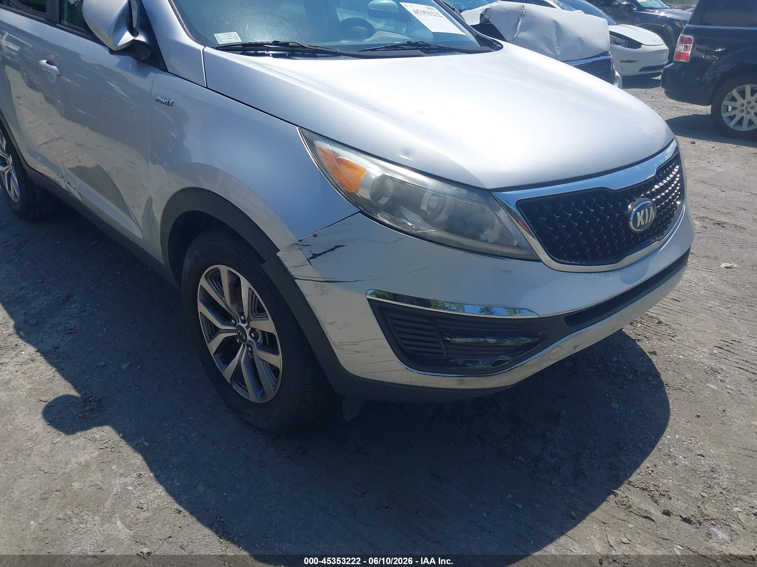 2015 Kia Sportage Lx Silver vin: KNDPBCAC9F7764576
