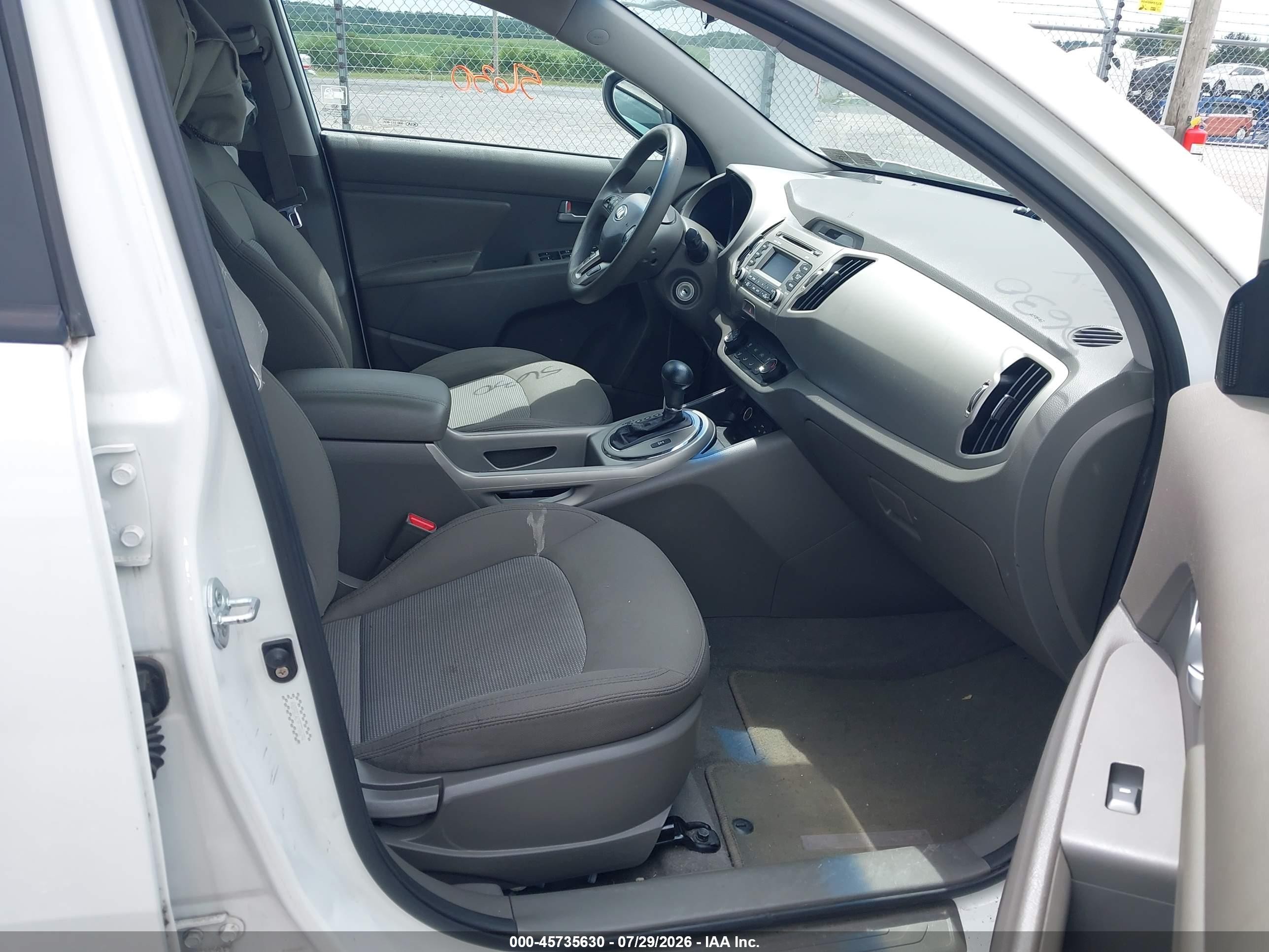 2015 Kia Sportage Lx White vin: KNDPBCAC9F7766294