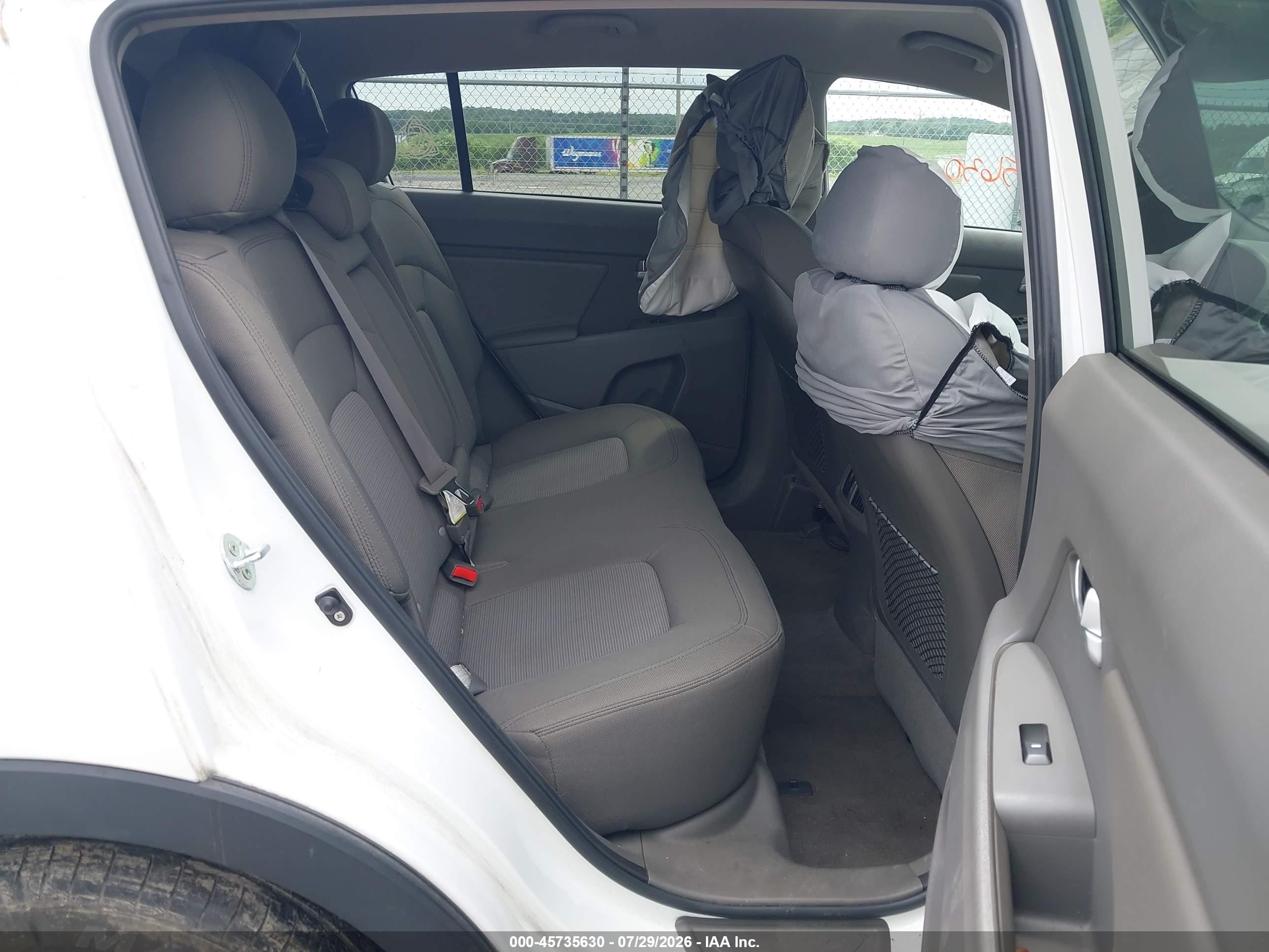 2015 Kia Sportage Lx White vin: KNDPBCAC9F7766294
