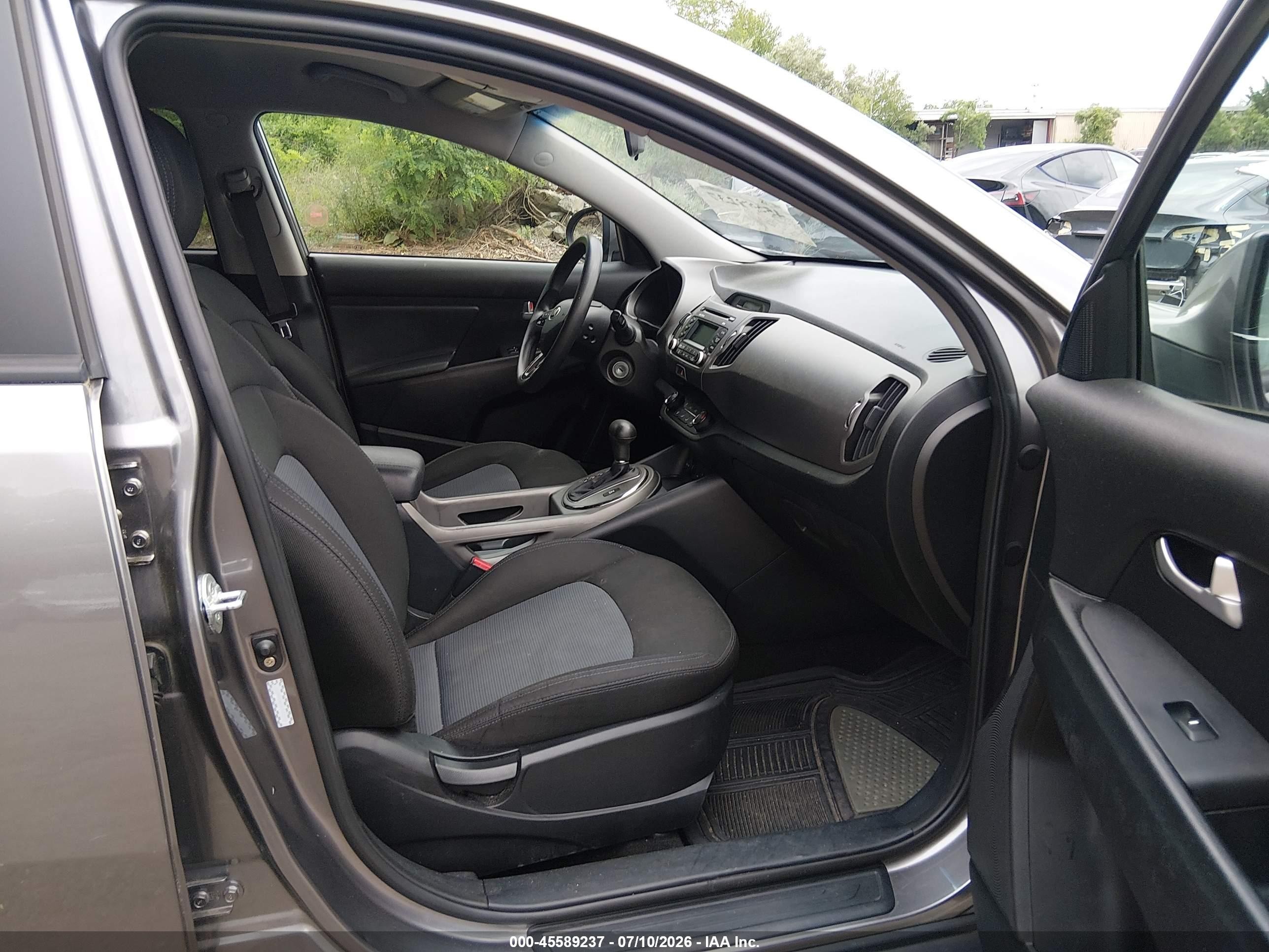 2014 Kia Sportage Lx Gray vin: KNDPBCACXE7550629