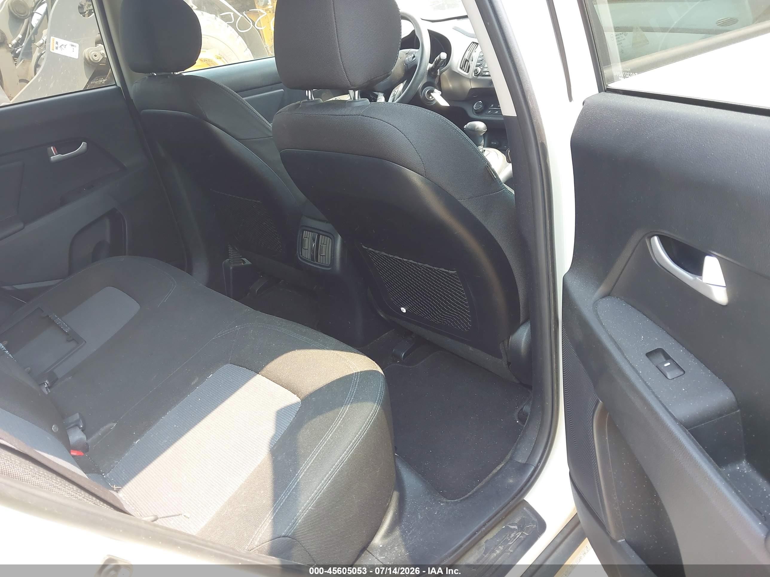 2015 Kia Sportage Lx White vin: KNDPBCACXF7687846