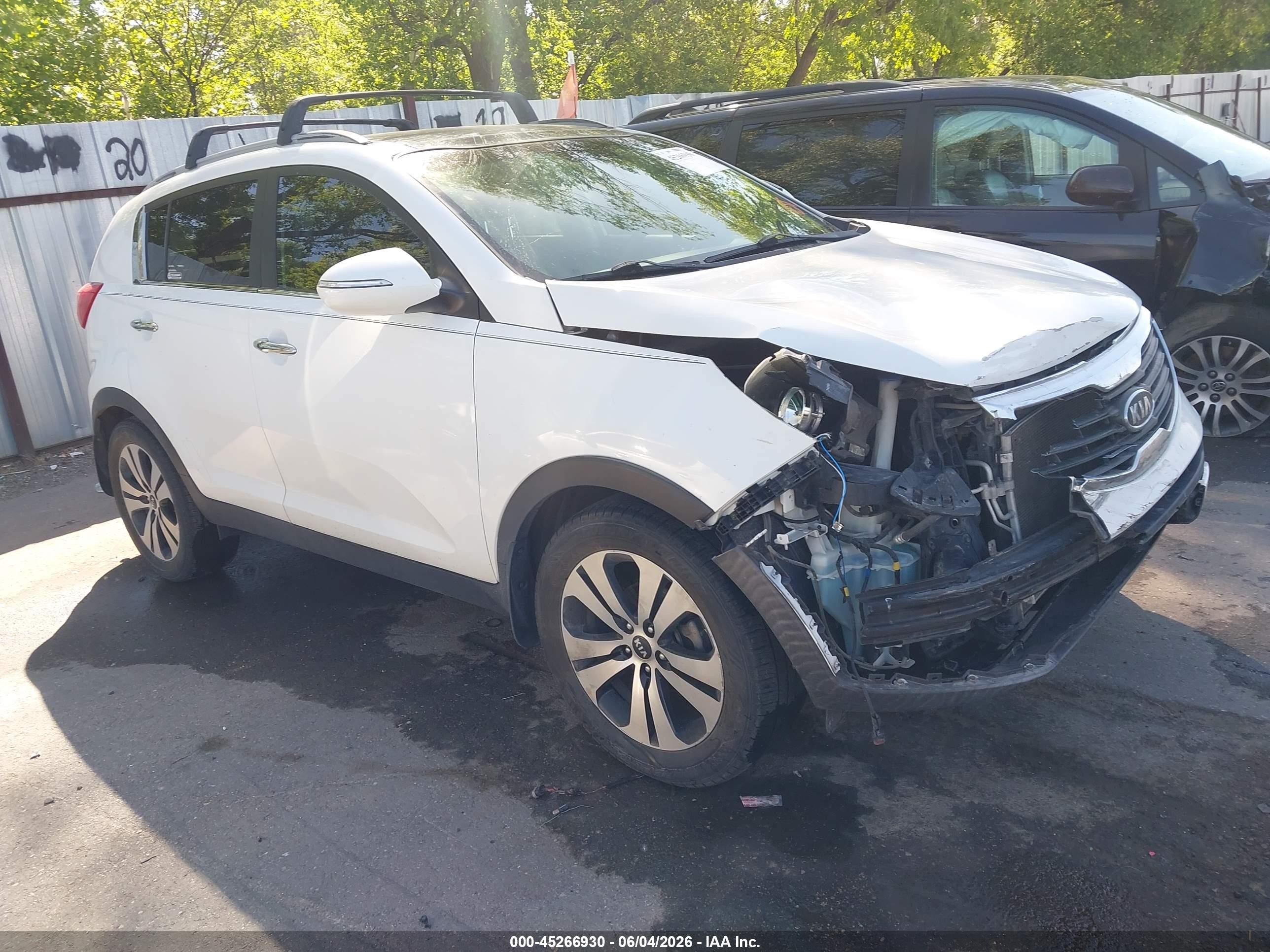 2011 Kia Sportage Ex Белый vin: KNDPC3A21B7157036