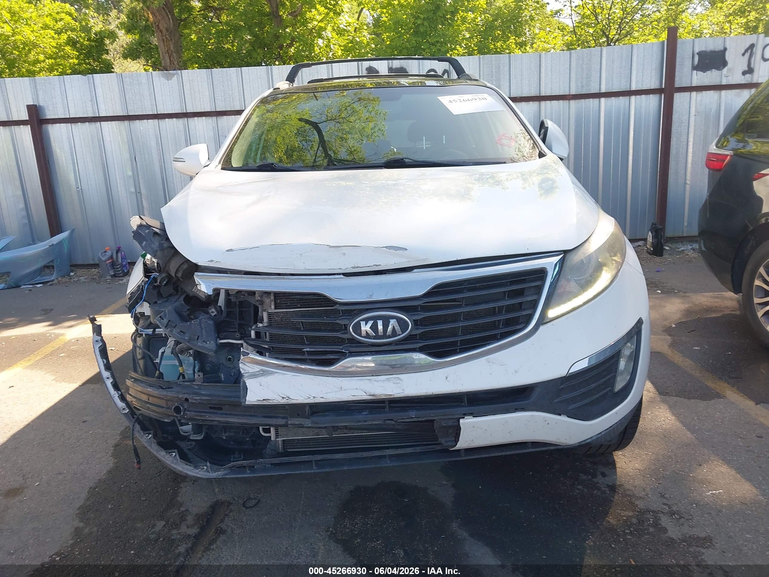 2011 Kia Sportage Ex Белый vin: KNDPC3A21B7157036