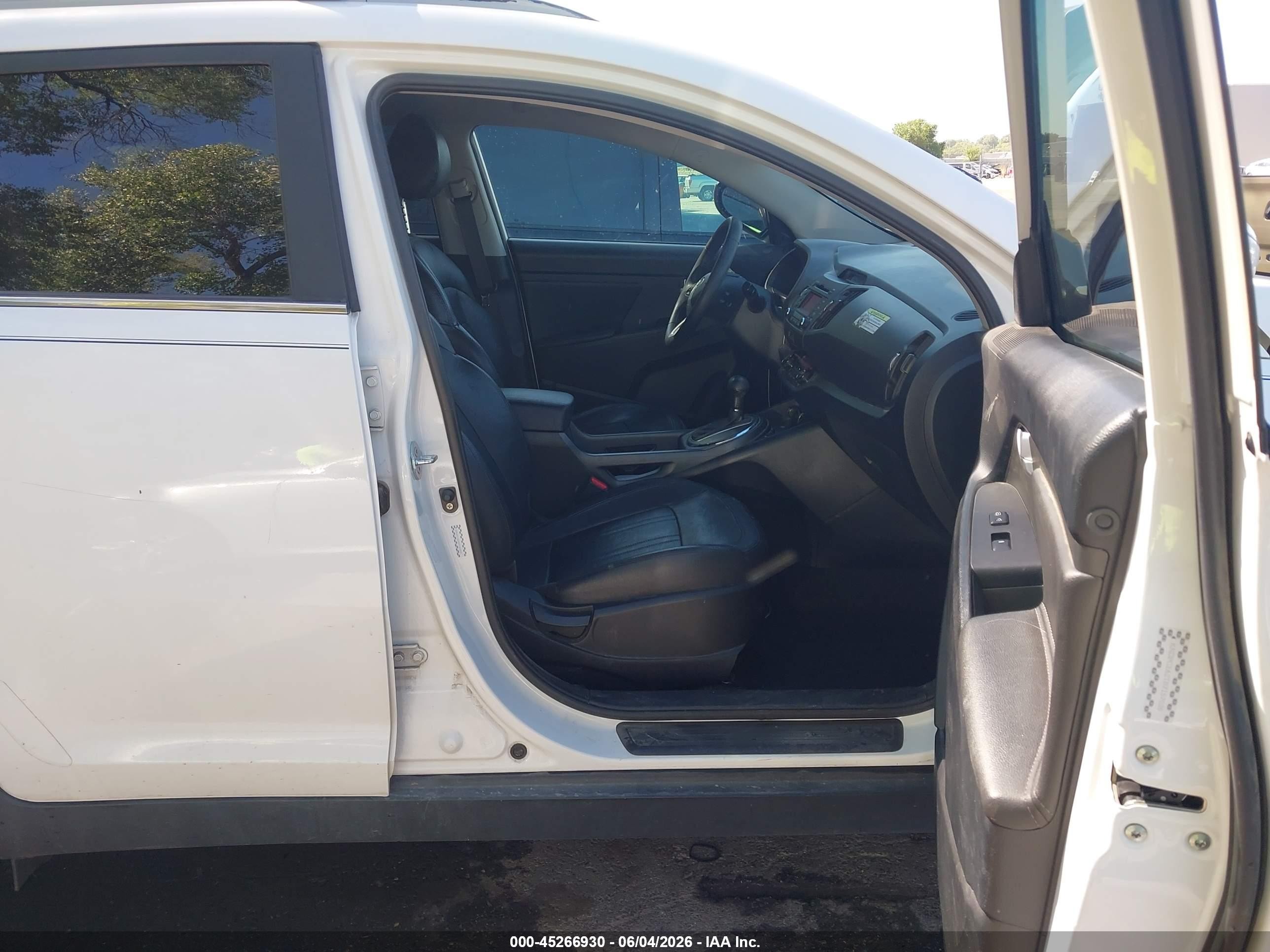 2011 Kia Sportage Ex Белый vin: KNDPC3A21B7157036
