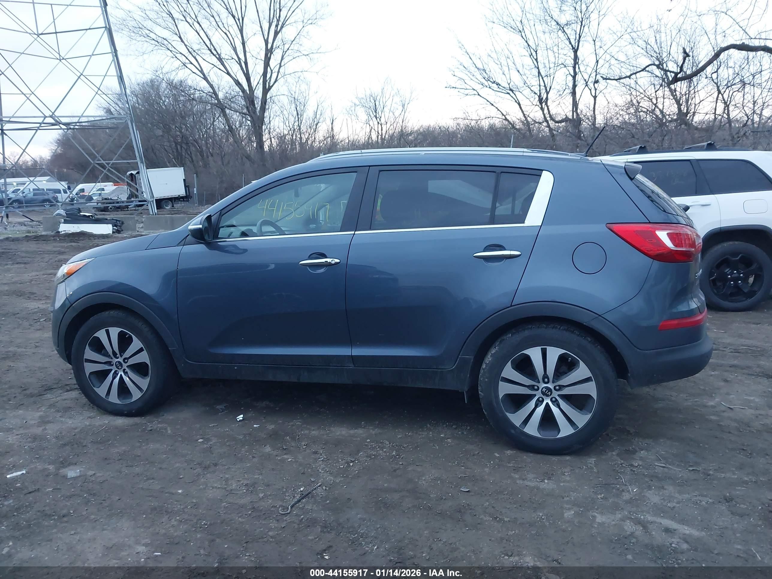 2013 Kia Sportage Ex Blue vin: KNDPC3A22D7496245
