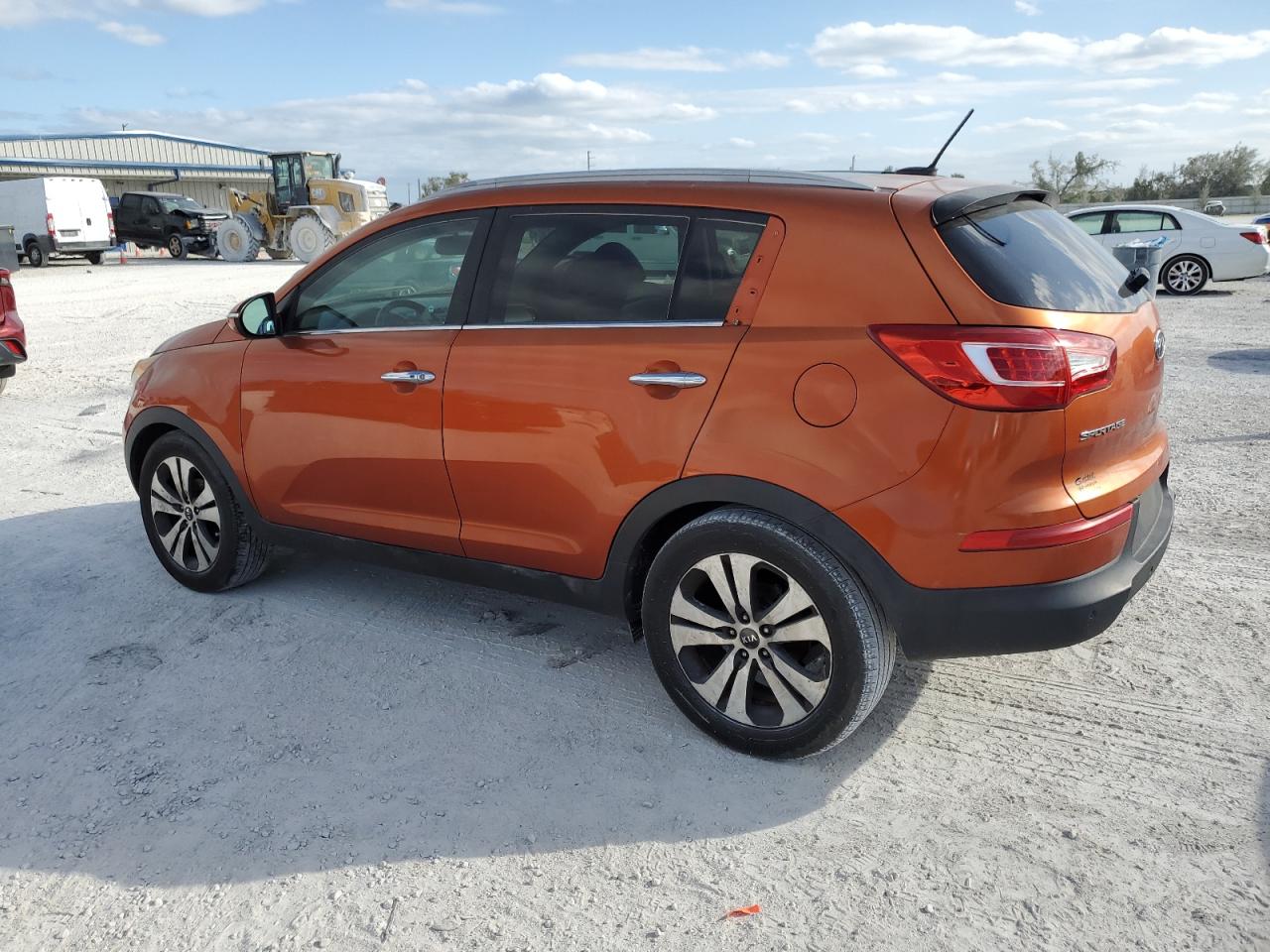 2011 Kia Sportage Ex Оранжевый vin: KNDPC3A27B7100999