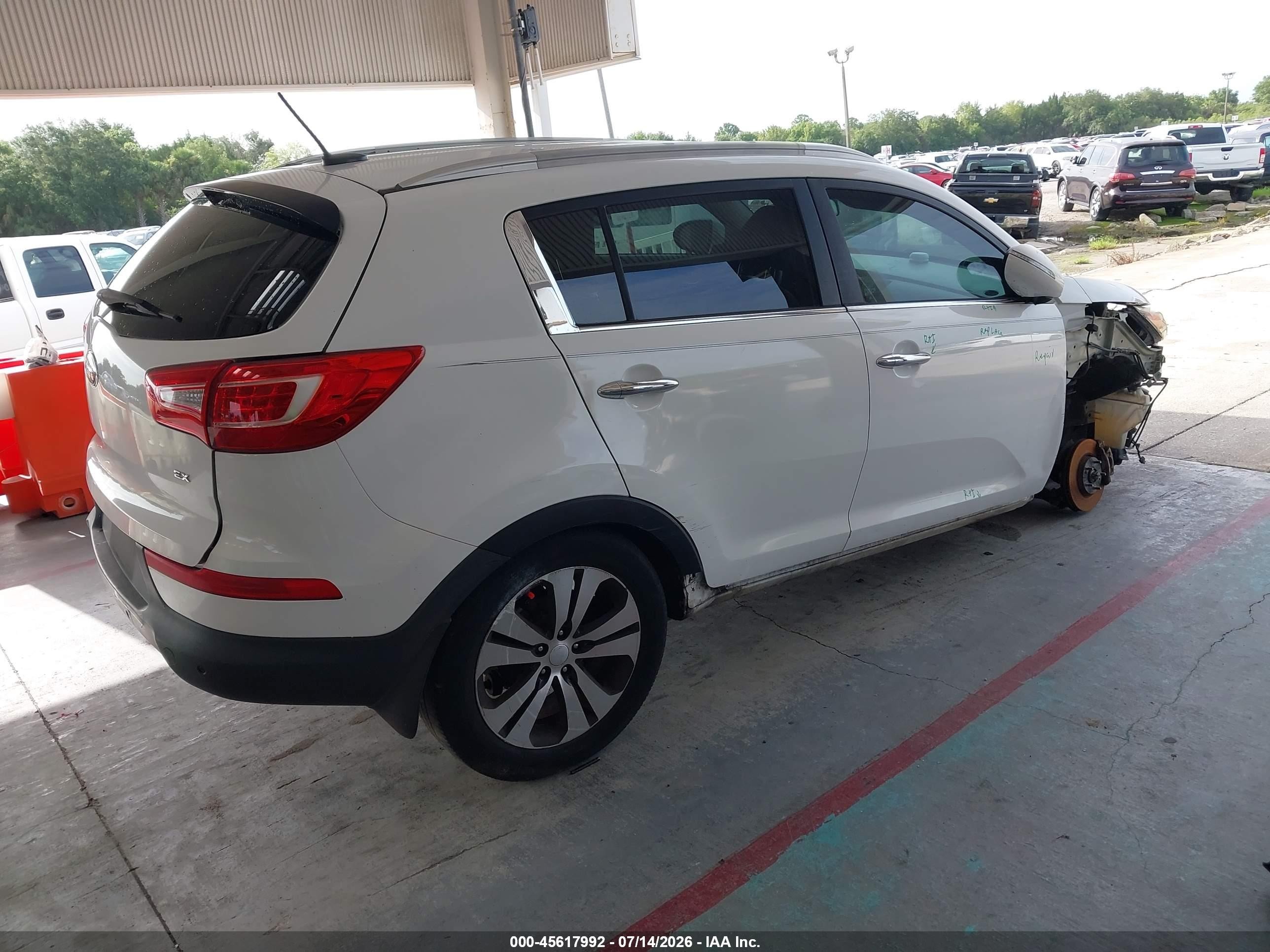 2013 Kia Sportage Ex White vin: KNDPC3A2XD7466281