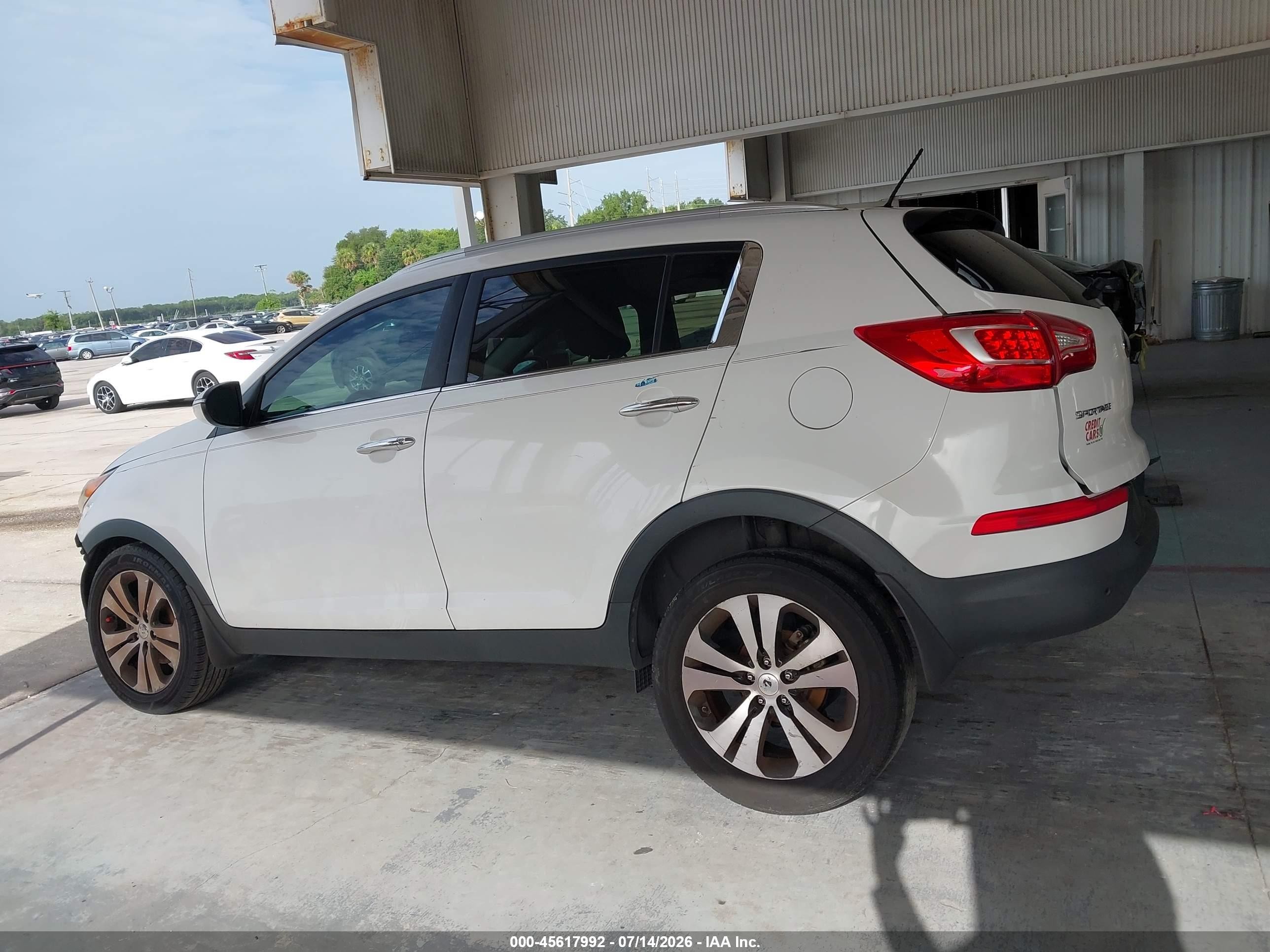 2013 Kia Sportage Ex White vin: KNDPC3A2XD7466281