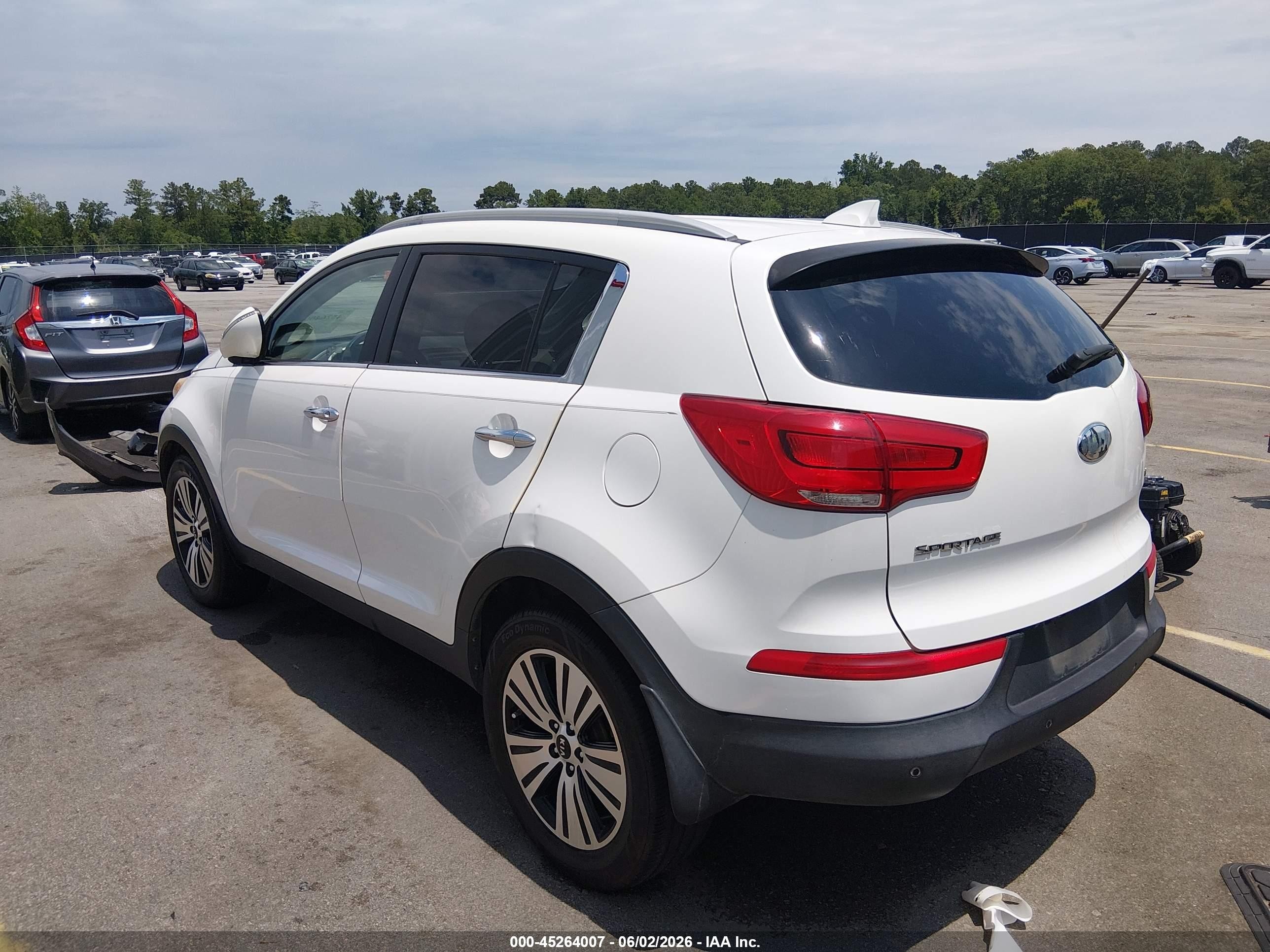 2014 Kia Sportage Ex White vin: KNDPC3AC0E7582695