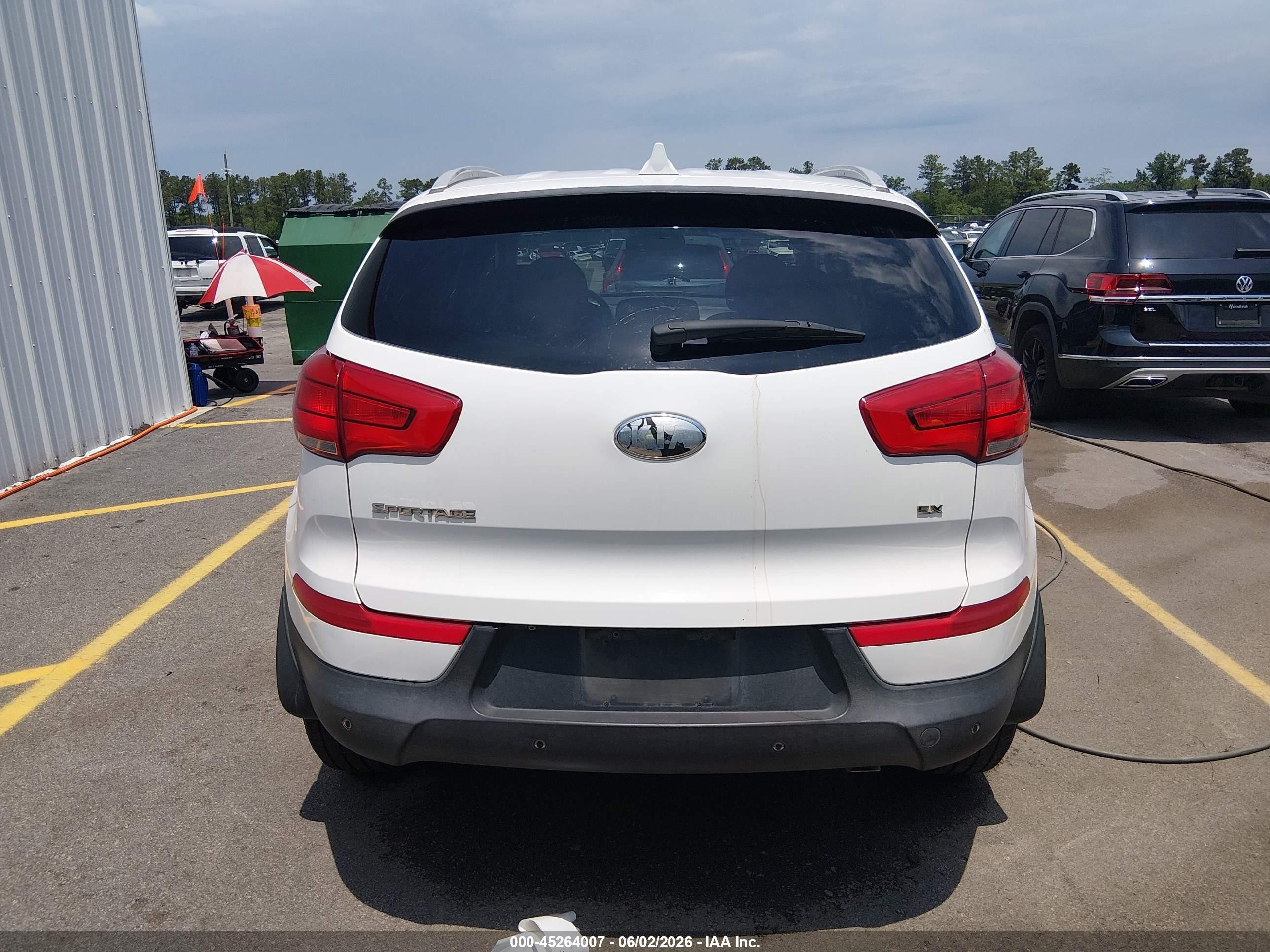 2014 Kia Sportage Ex White vin: KNDPC3AC0E7582695