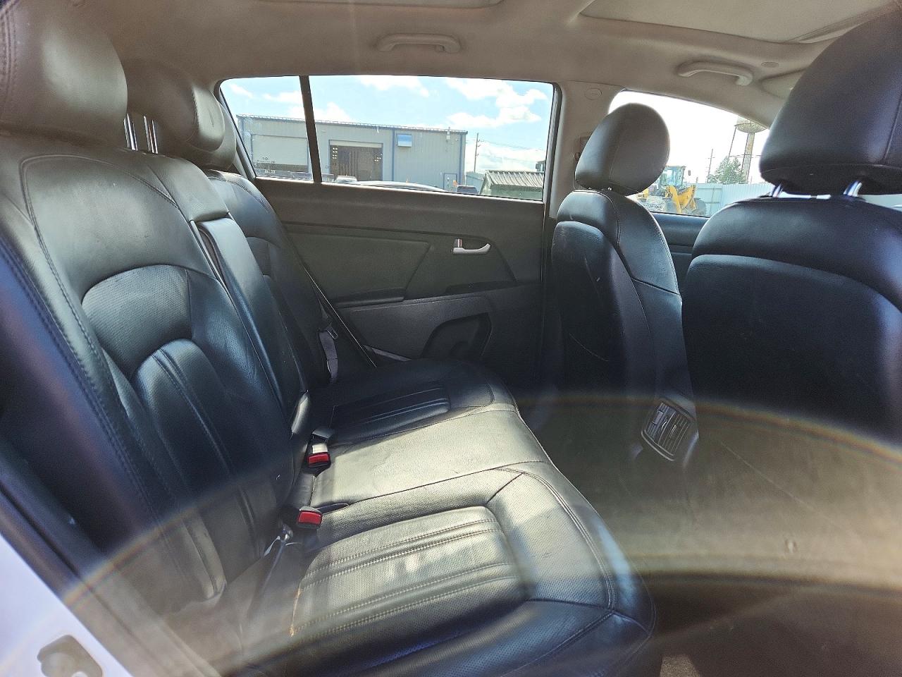 2015 Kia Sportage Ex White vin: KNDPC3AC4F7674734