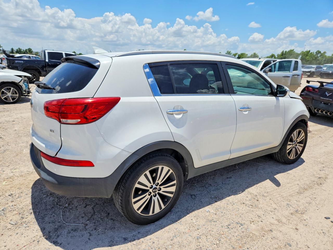 2015 Kia Sportage Ex Белый vin: KNDPC3AC6F7670412