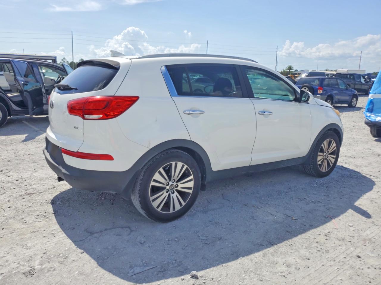 2015 Kia Sportage Ex White vin: KNDPC3AC7F7724476