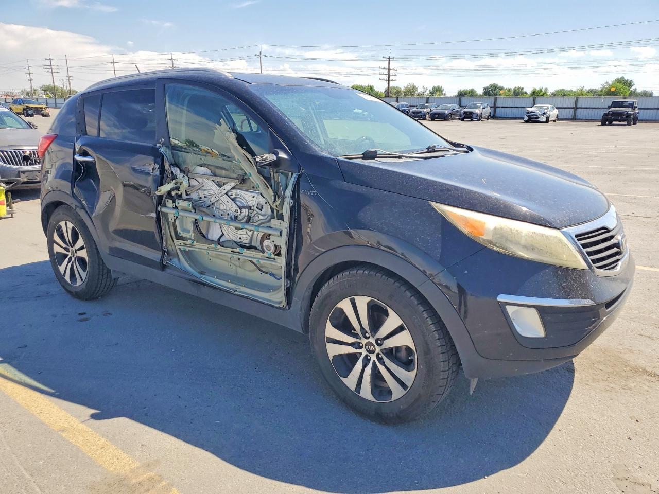 2011 Kia Sportage Черный vin: KNDPCCA22D7370855