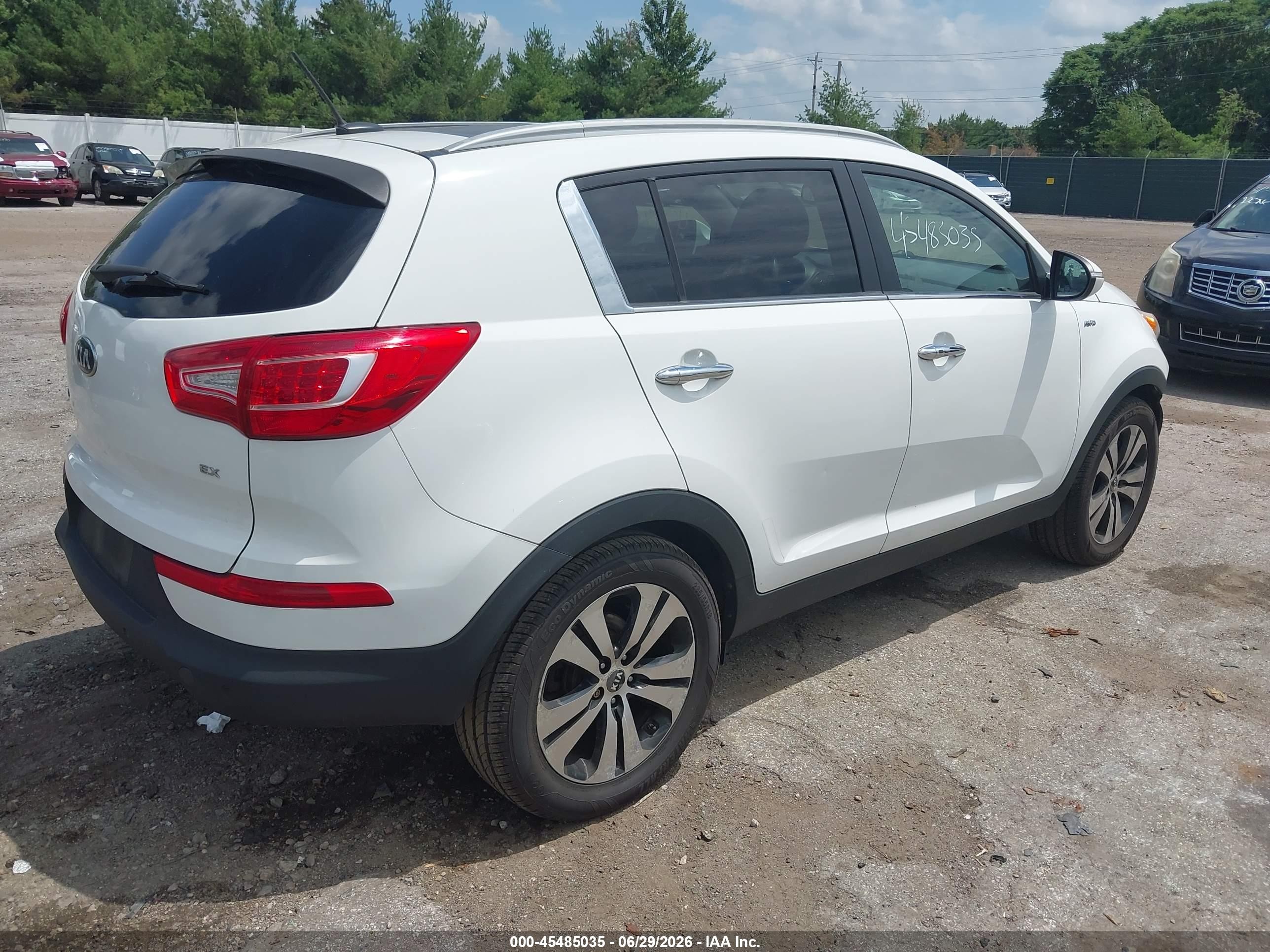 2013 Kia Sportage Ex White vin: KNDPCCA23D7436846