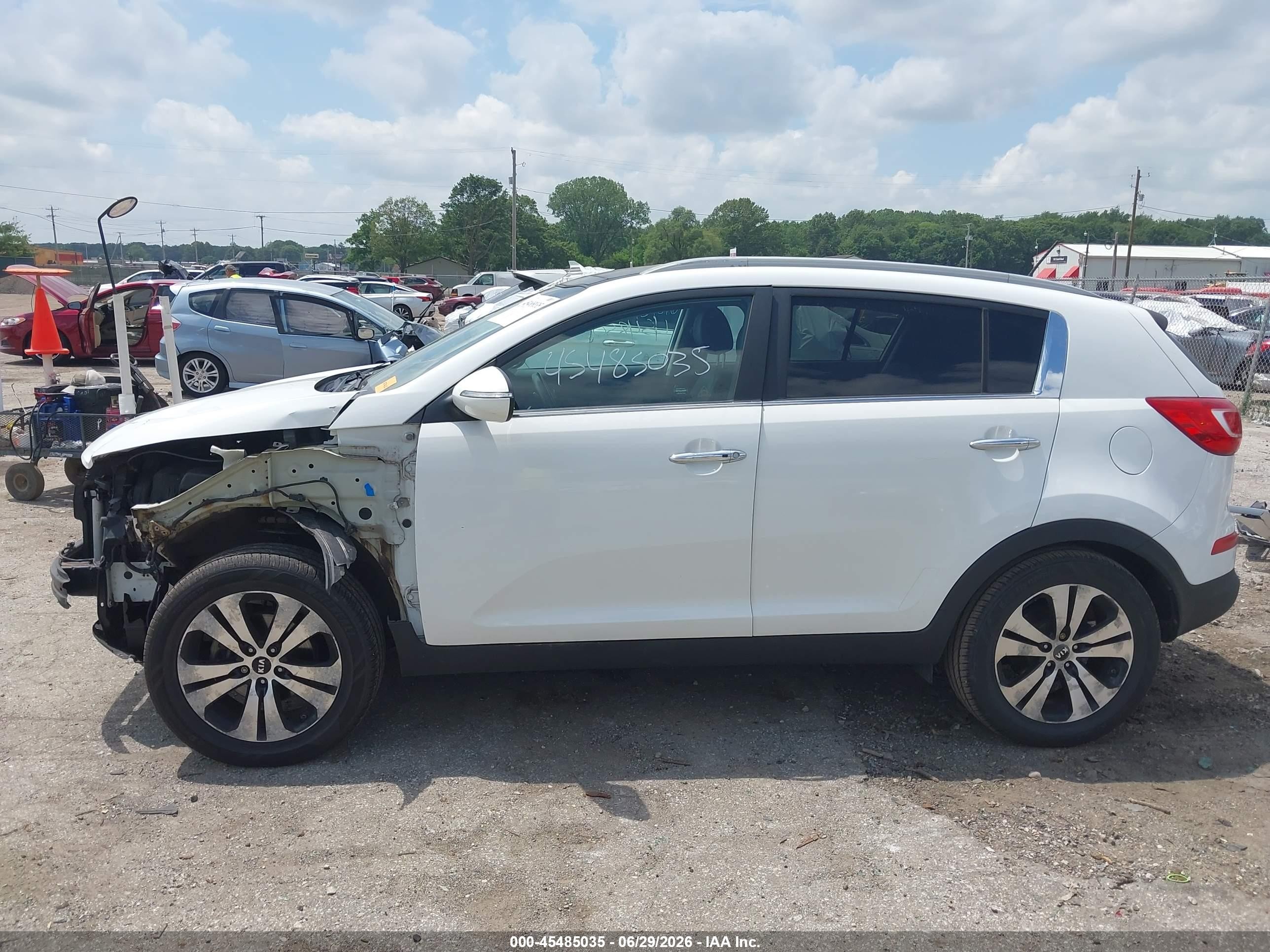 2013 Kia Sportage Ex White vin: KNDPCCA23D7436846
