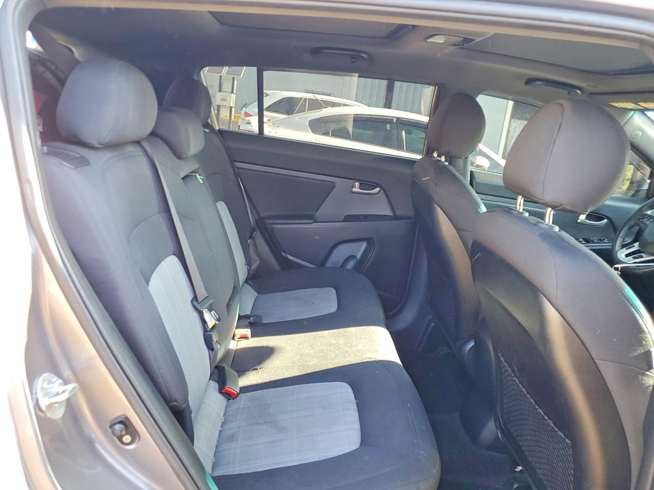 2011 Kia Sportage Серый vin: KNDPCCA27B7100114