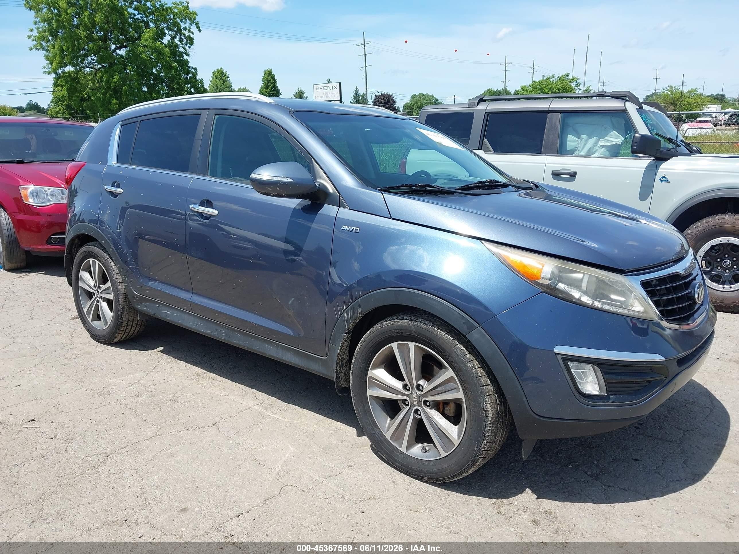 2014 Kia Sportage Sx Blue vin: KNDPCCA65E7664934
