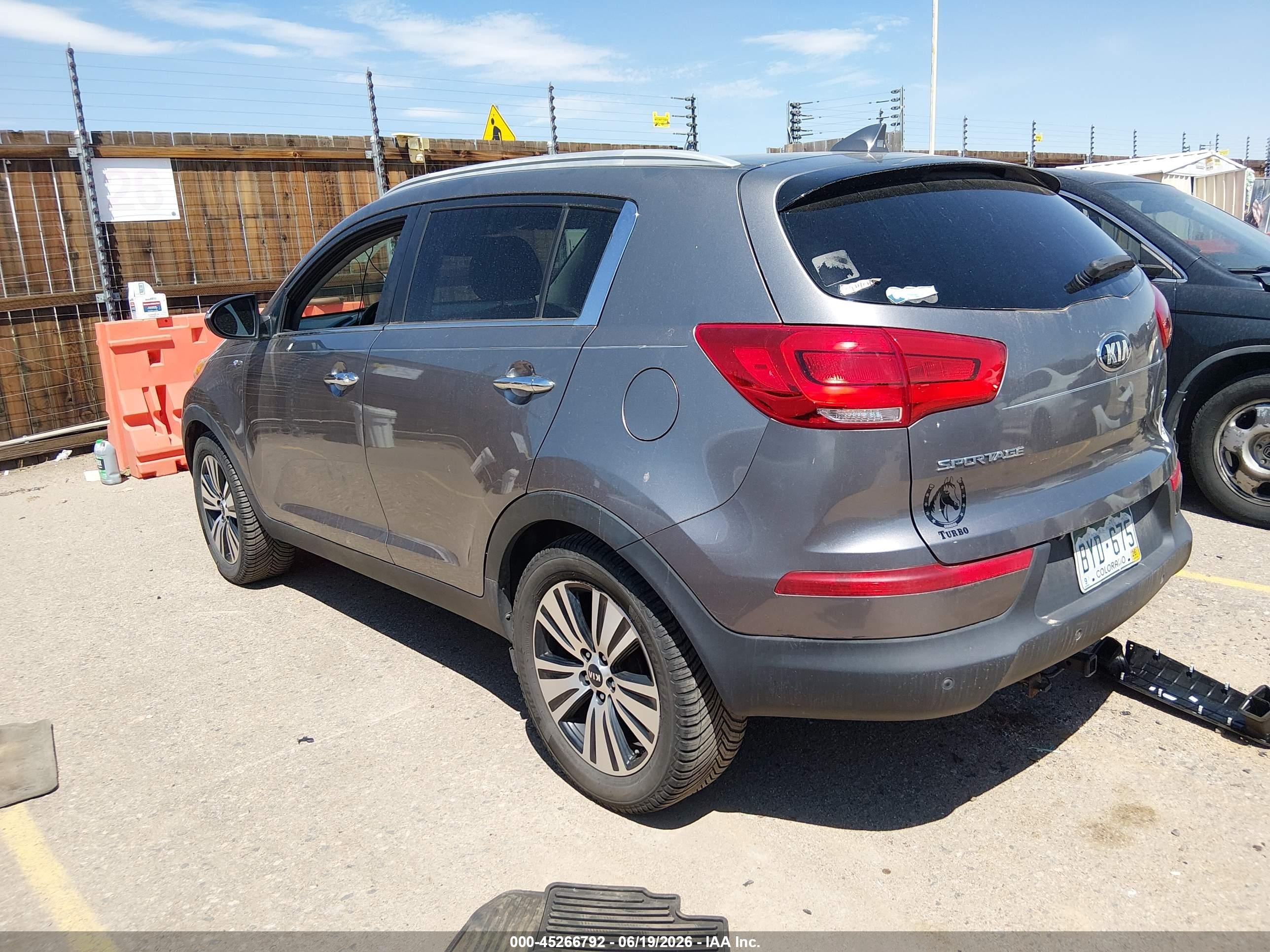2015 Kia Sportage Ex Gray vin: KNDPCCAC0F7692616