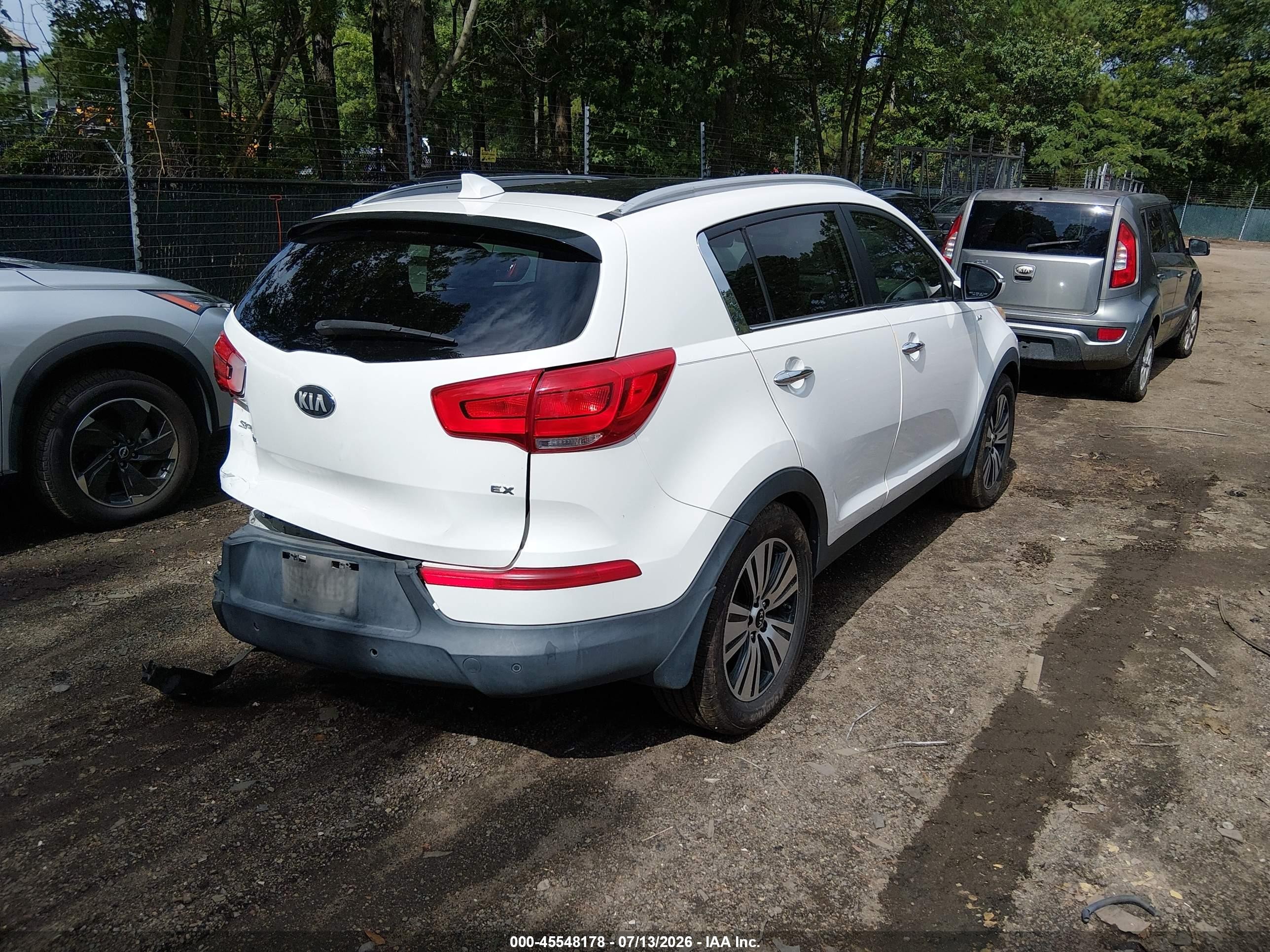 2015 Kia Sportage Ex White vin: KNDPCCAC1F7791638