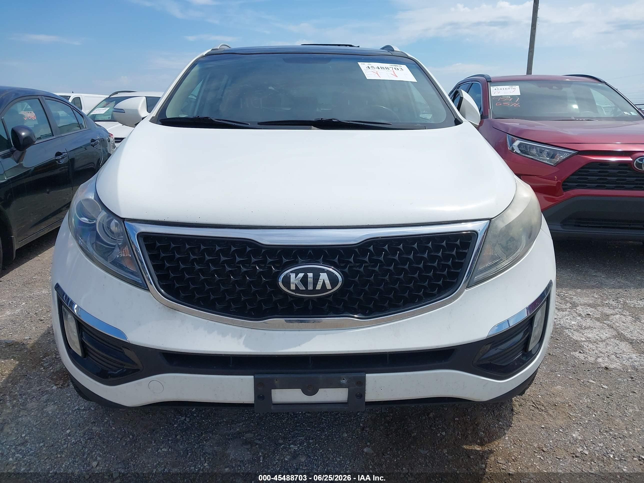 2015 Kia Sportage Ex White vin: KNDPCCAC2F7691662