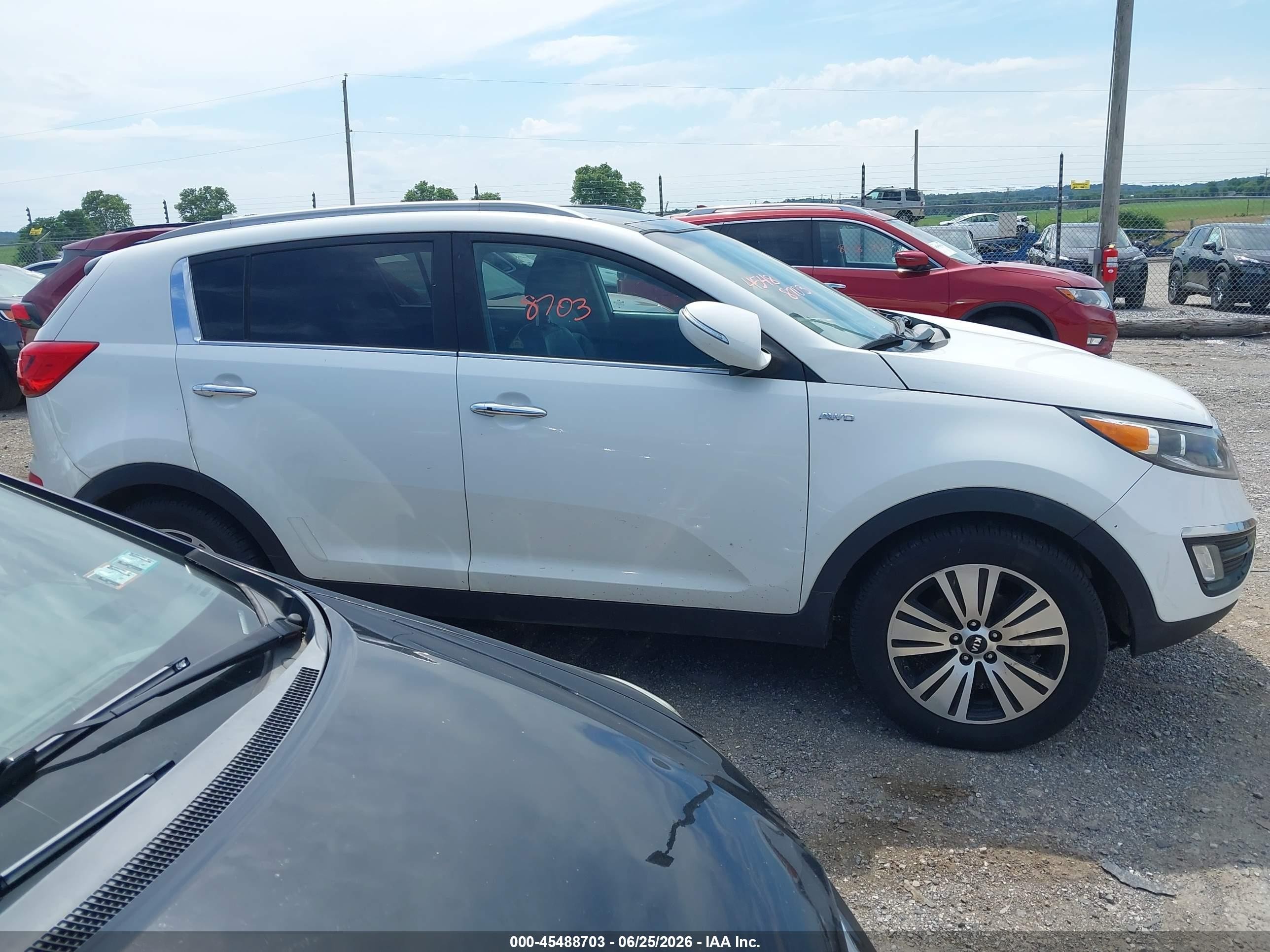2015 Kia Sportage Ex White vin: KNDPCCAC2F7691662
