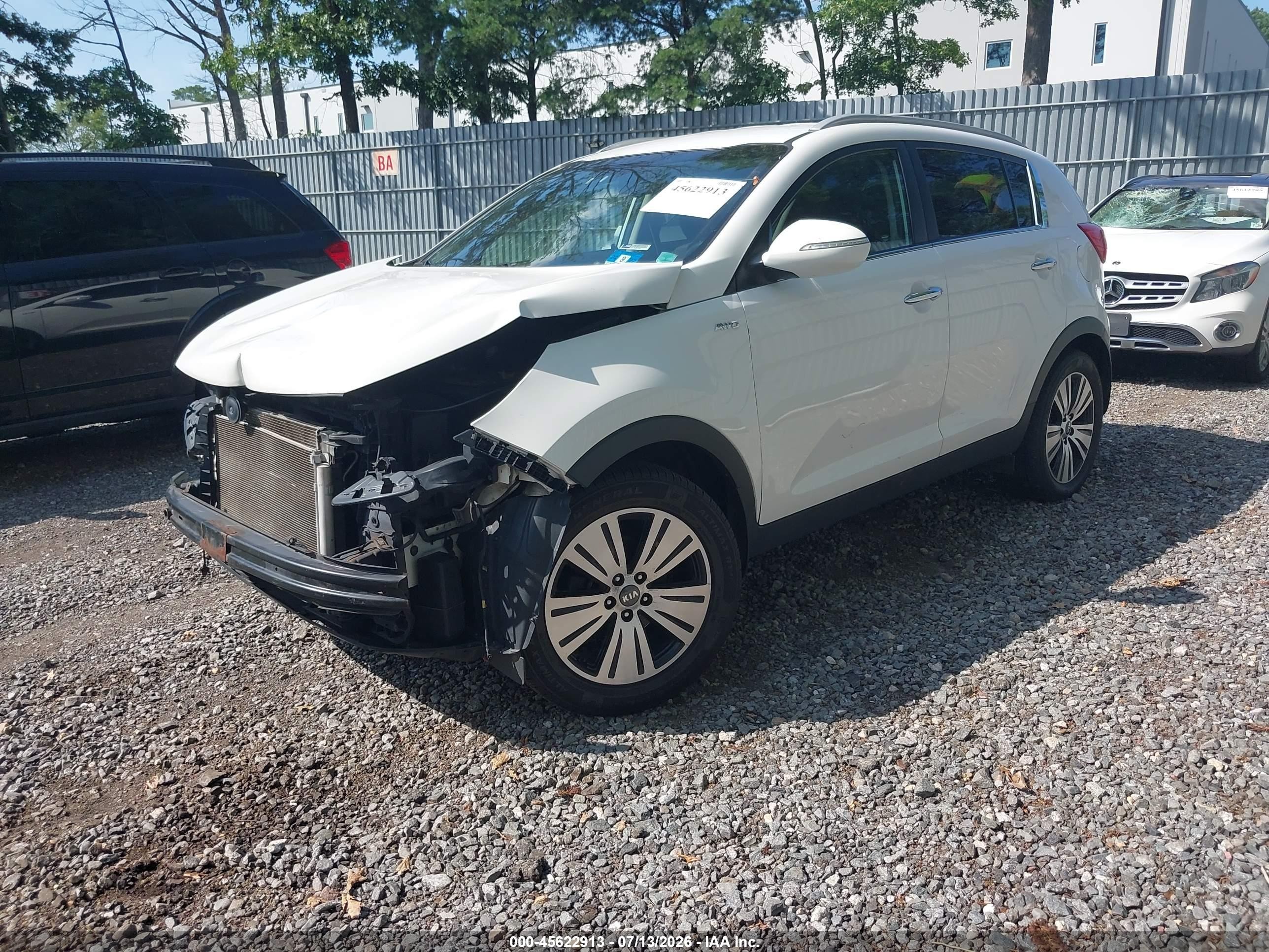 2015 Kia Sportage Ex White vin: KNDPCCAC2F7767493
