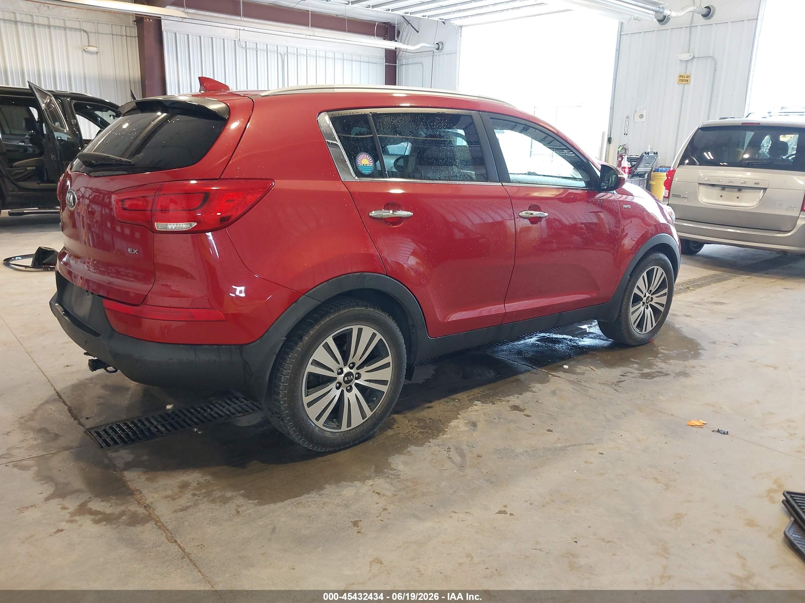 2015 Kia Sportage Ex Красный vin: KNDPCCAC4F7761503