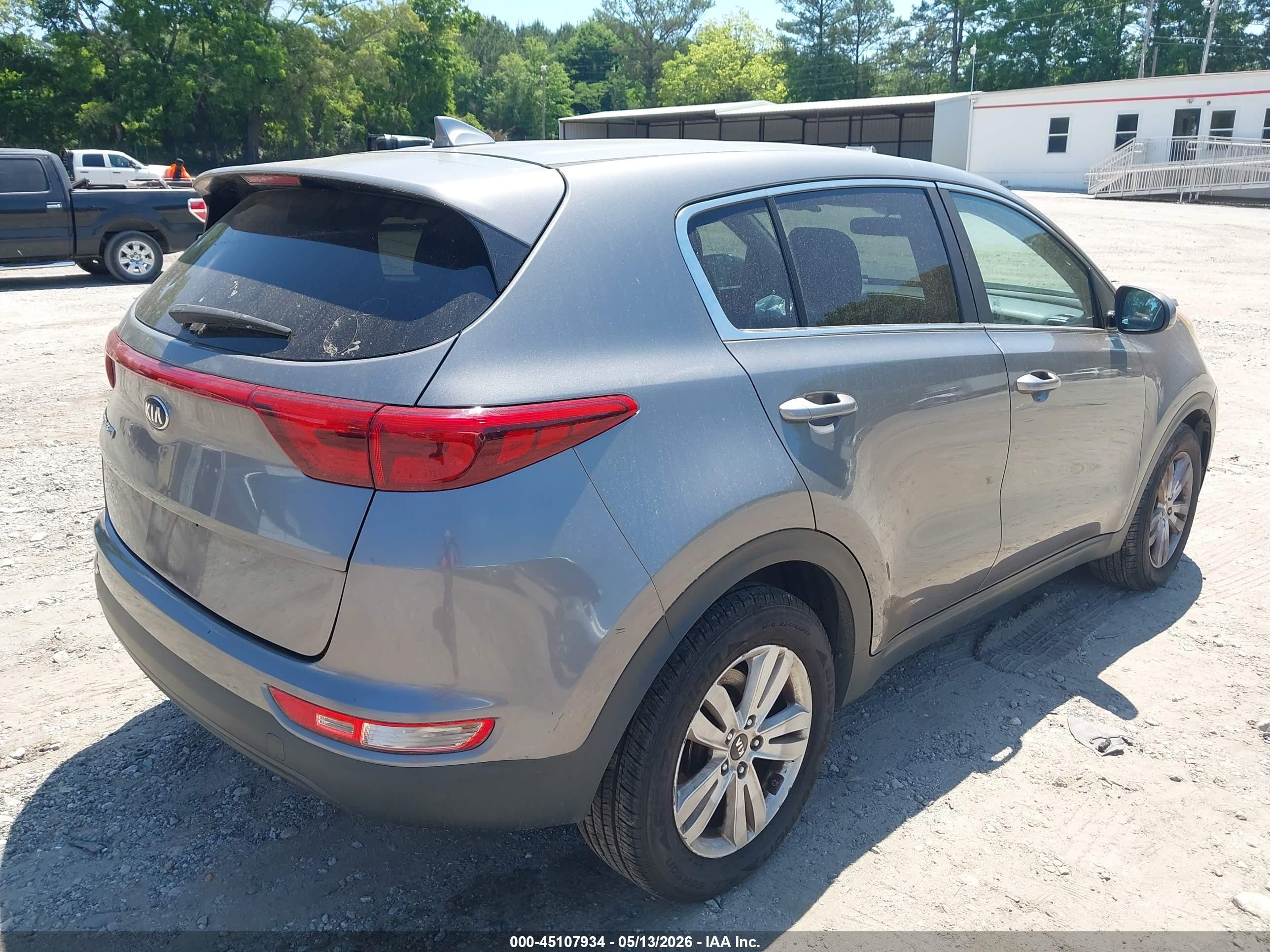 2018 Kia Sportage Lx Gray vin: KNDPM3AC0J7302409