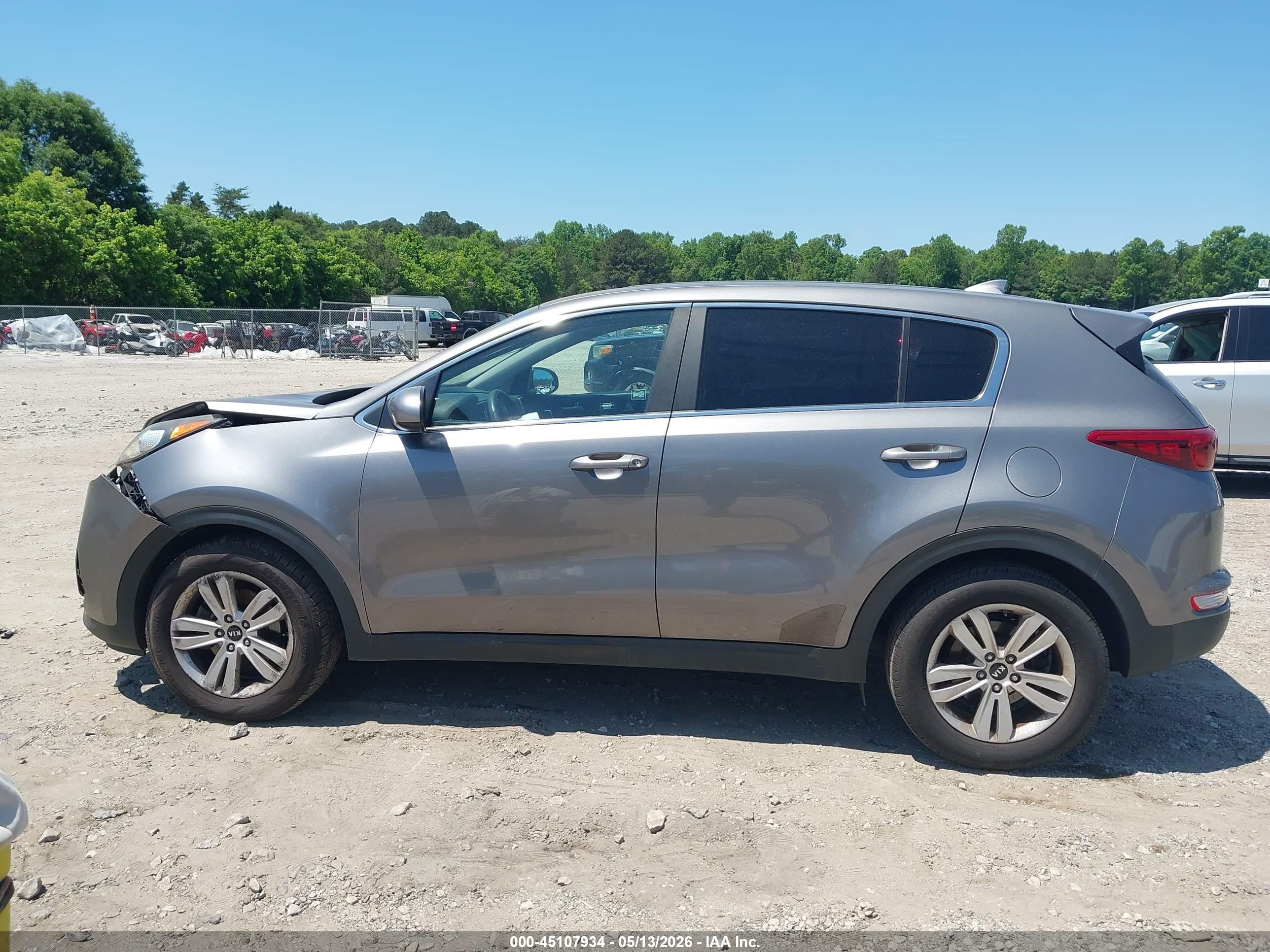2018 Kia Sportage Lx Gray vin: KNDPM3AC0J7302409