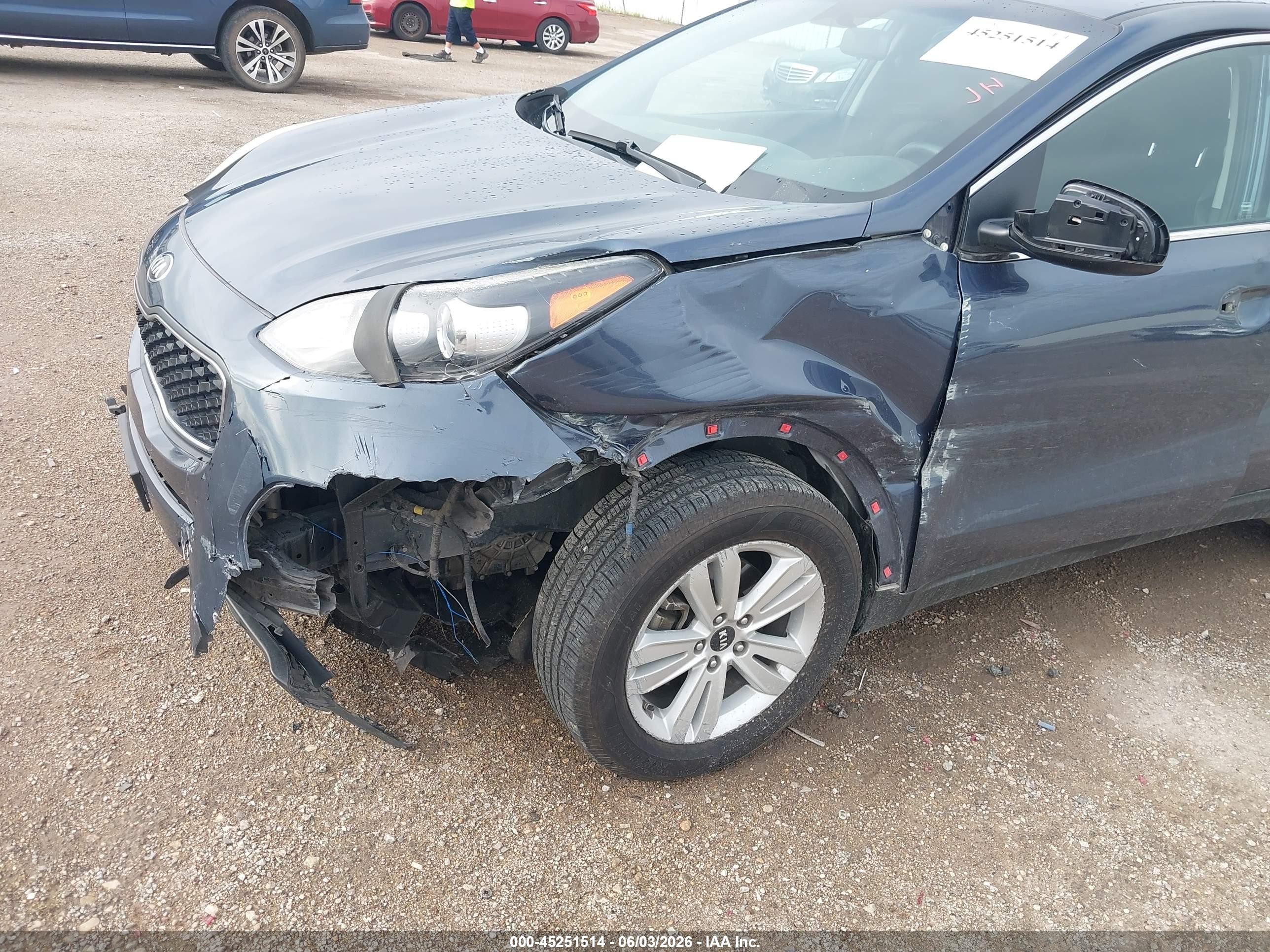 2018 Kia Sportage Lx Dark Blue vin: KNDPM3AC0J7454237