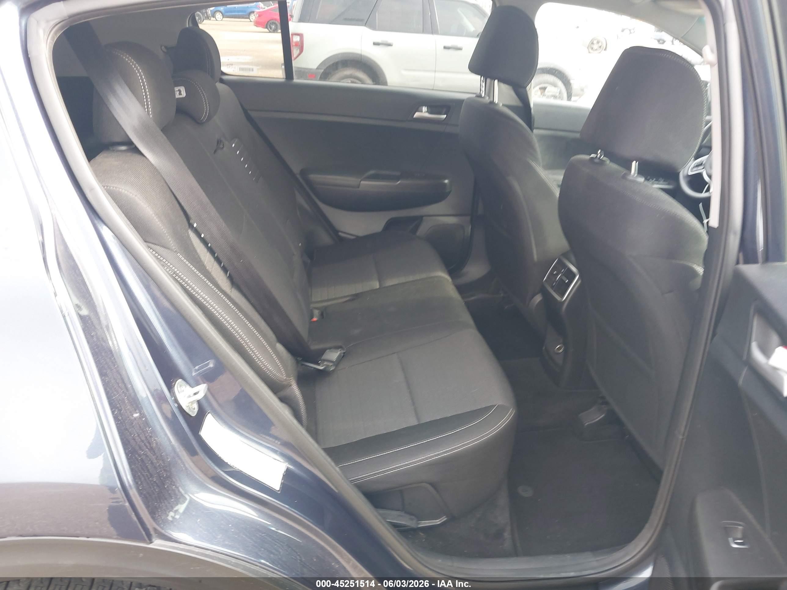 2018 Kia Sportage Lx Dark Blue vin: KNDPM3AC0J7454237