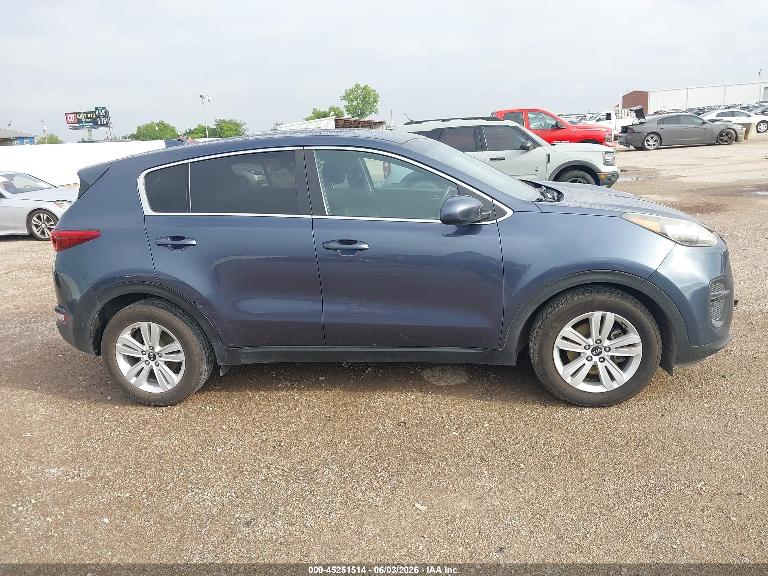 2018 Kia Sportage Lx Dark Blue vin: KNDPM3AC0J7454237