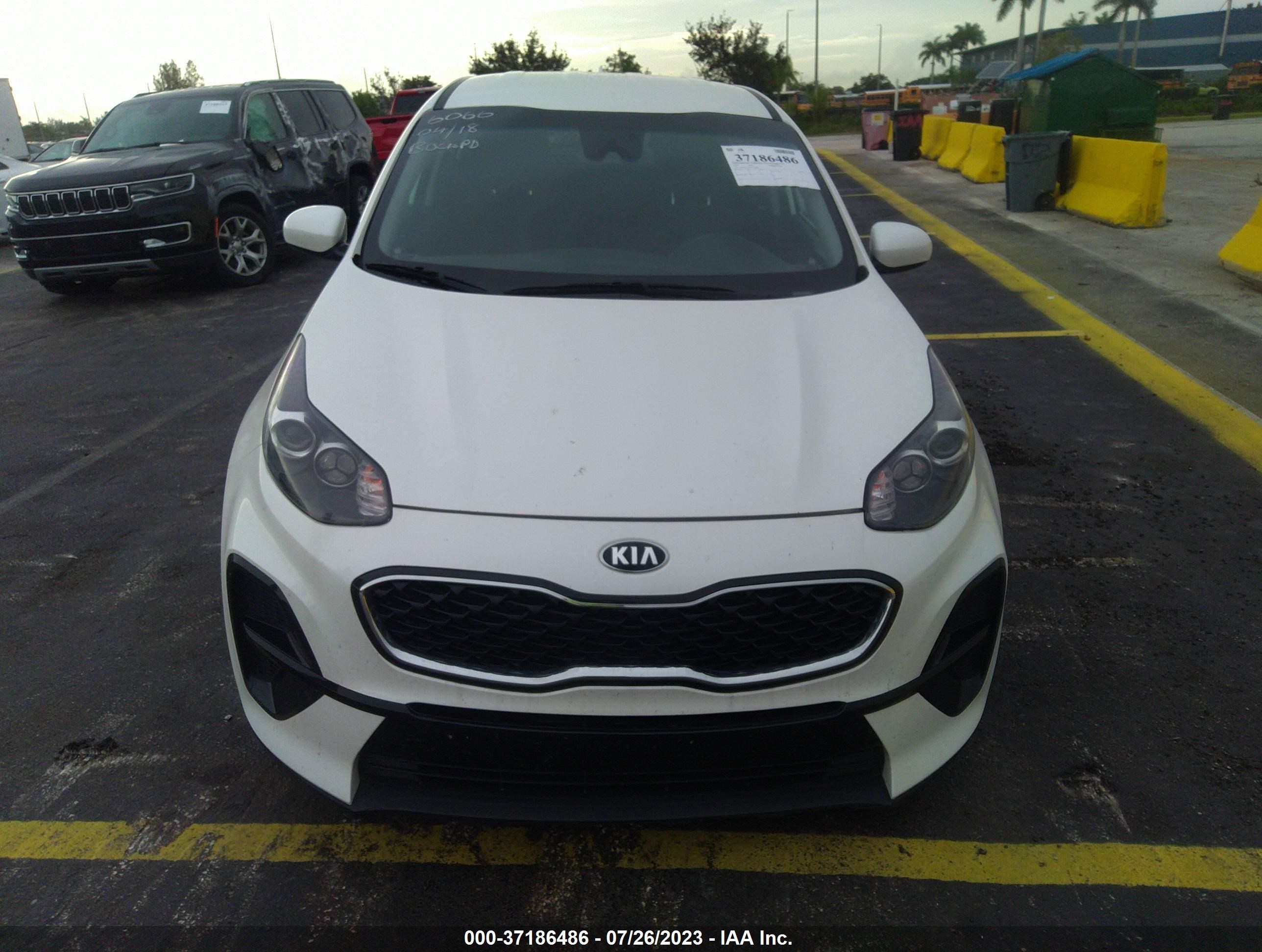2021 Kia Sportage Lx White vin: KNDPM3AC0M7896066