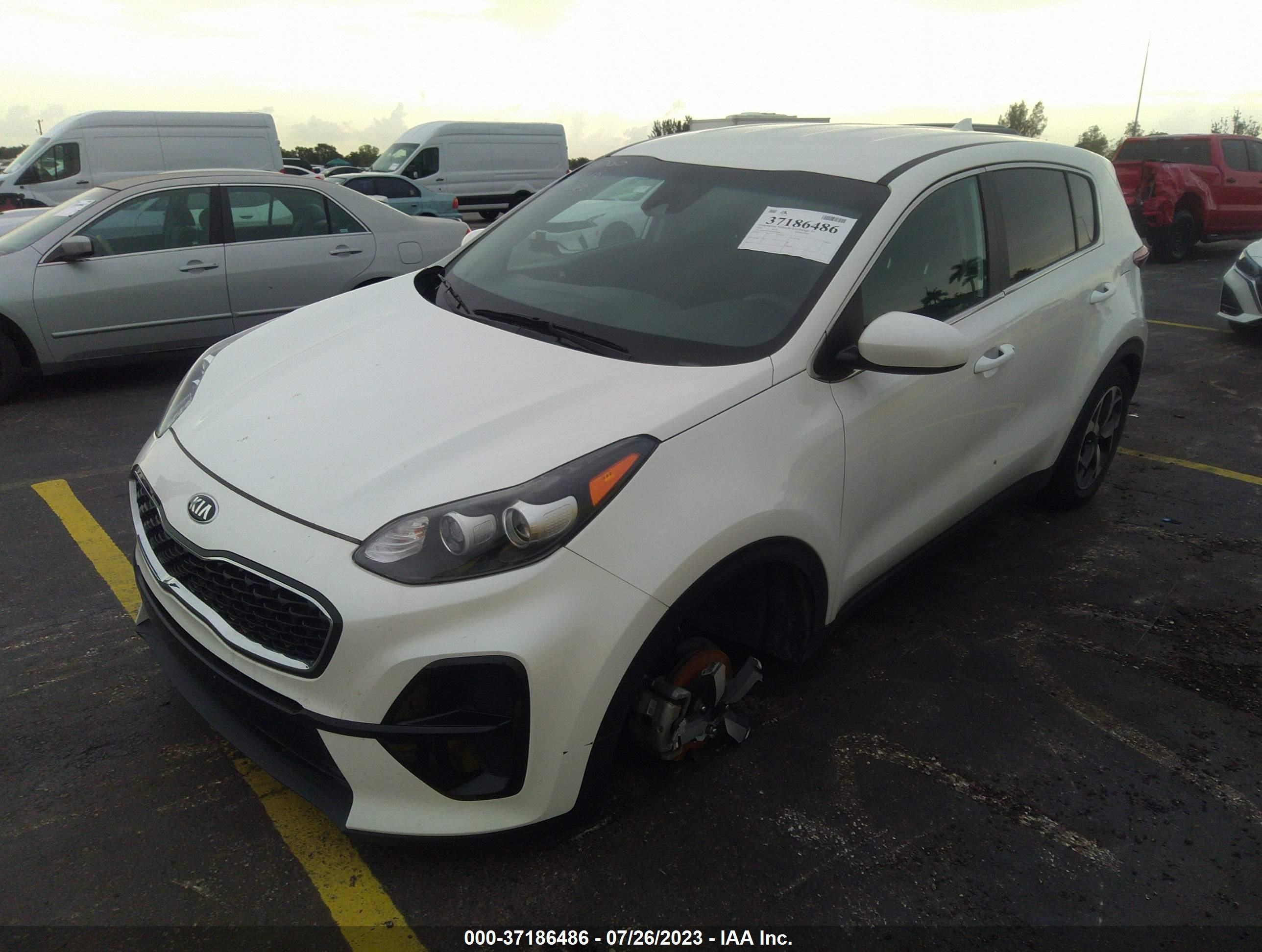 2021 Kia Sportage Lx White vin: KNDPM3AC0M7896066