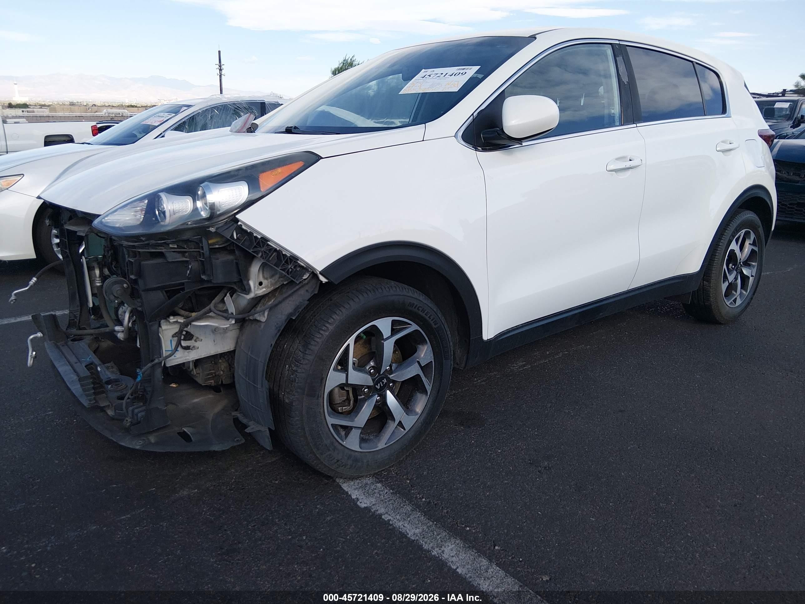 2020 Kia Sportage Lx Белый vin: KNDPM3AC2L7816782