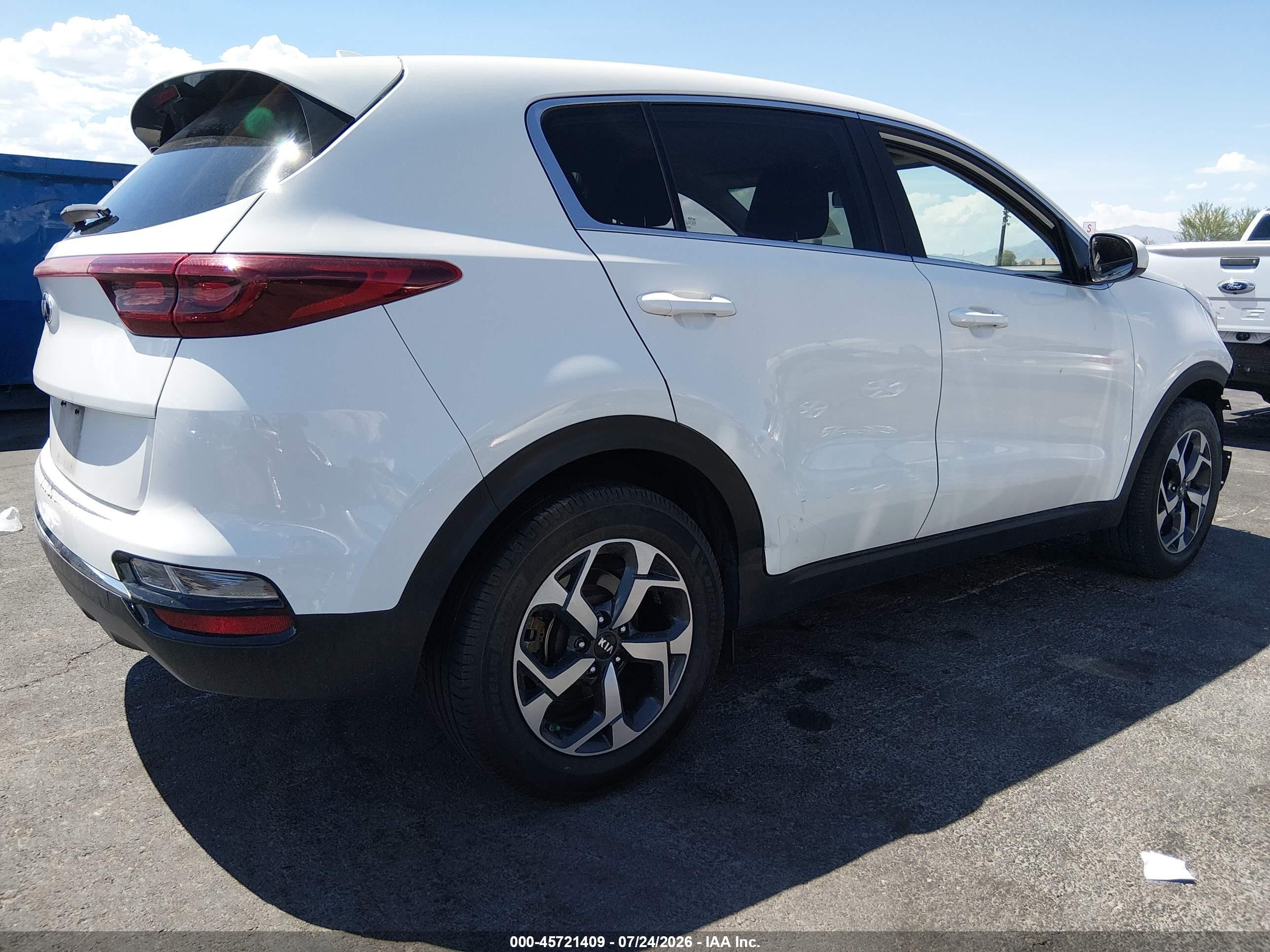 2020 Kia Sportage Lx Белый vin: KNDPM3AC2L7816782